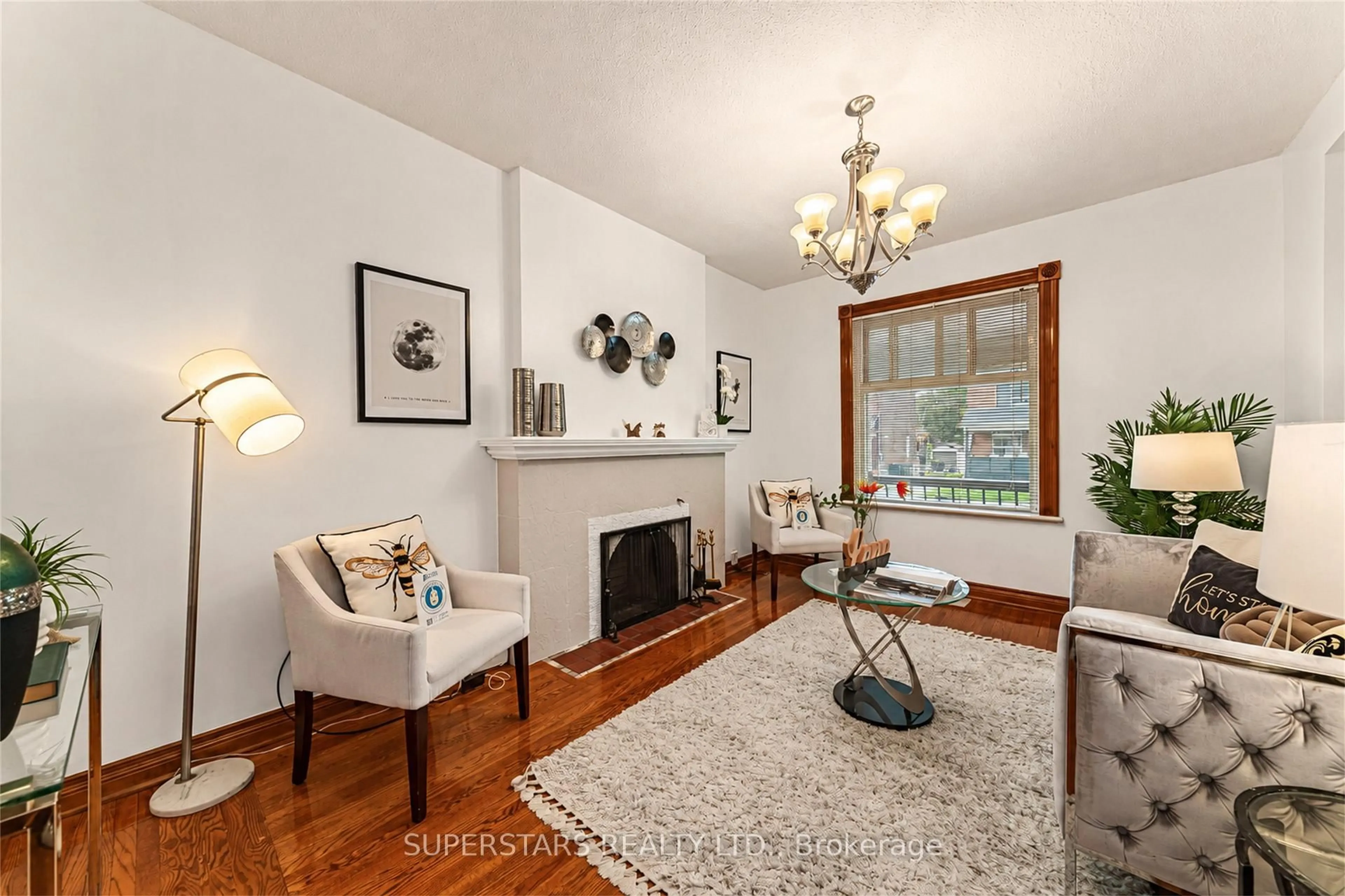 Living room with furniture, unknown for 235 Oakwood Ave, Toronto Ontario M6E 2V3