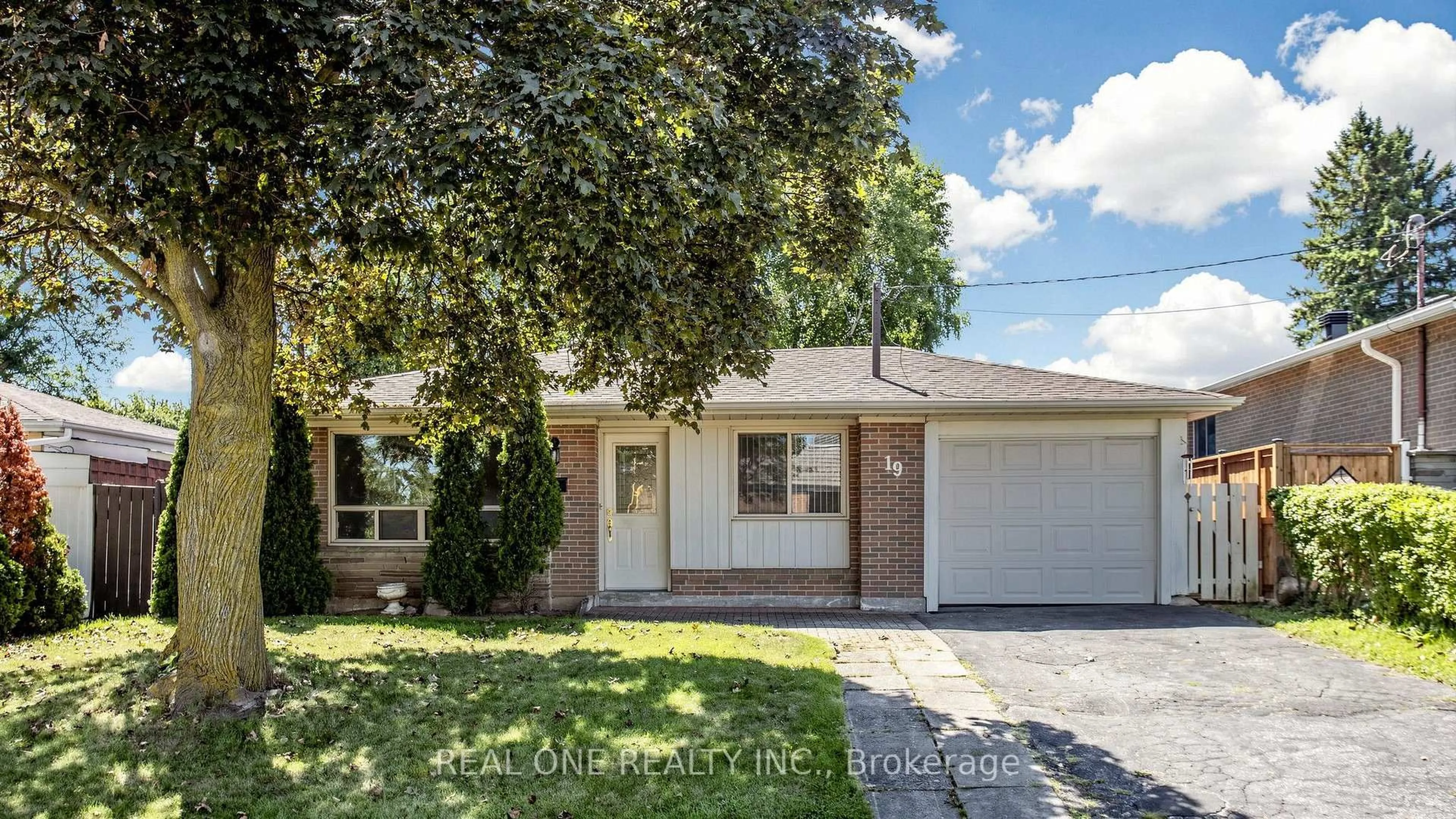 Home with vinyl exterior material, street for 19 Nymark Ave, Toronto Ontario M2J 2G8