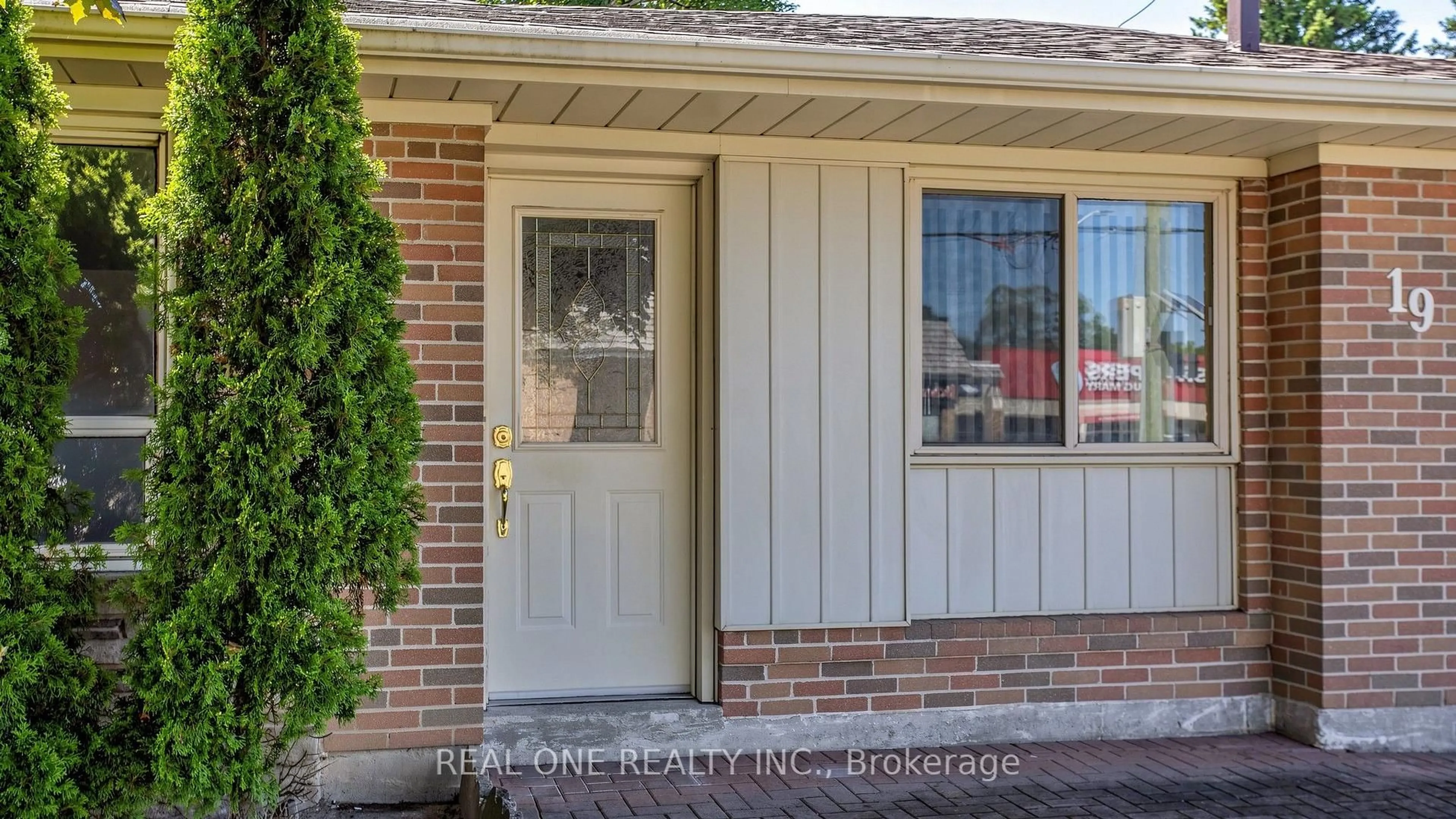 Unknown for 19 Nymark Ave, Toronto Ontario M2J 2G8