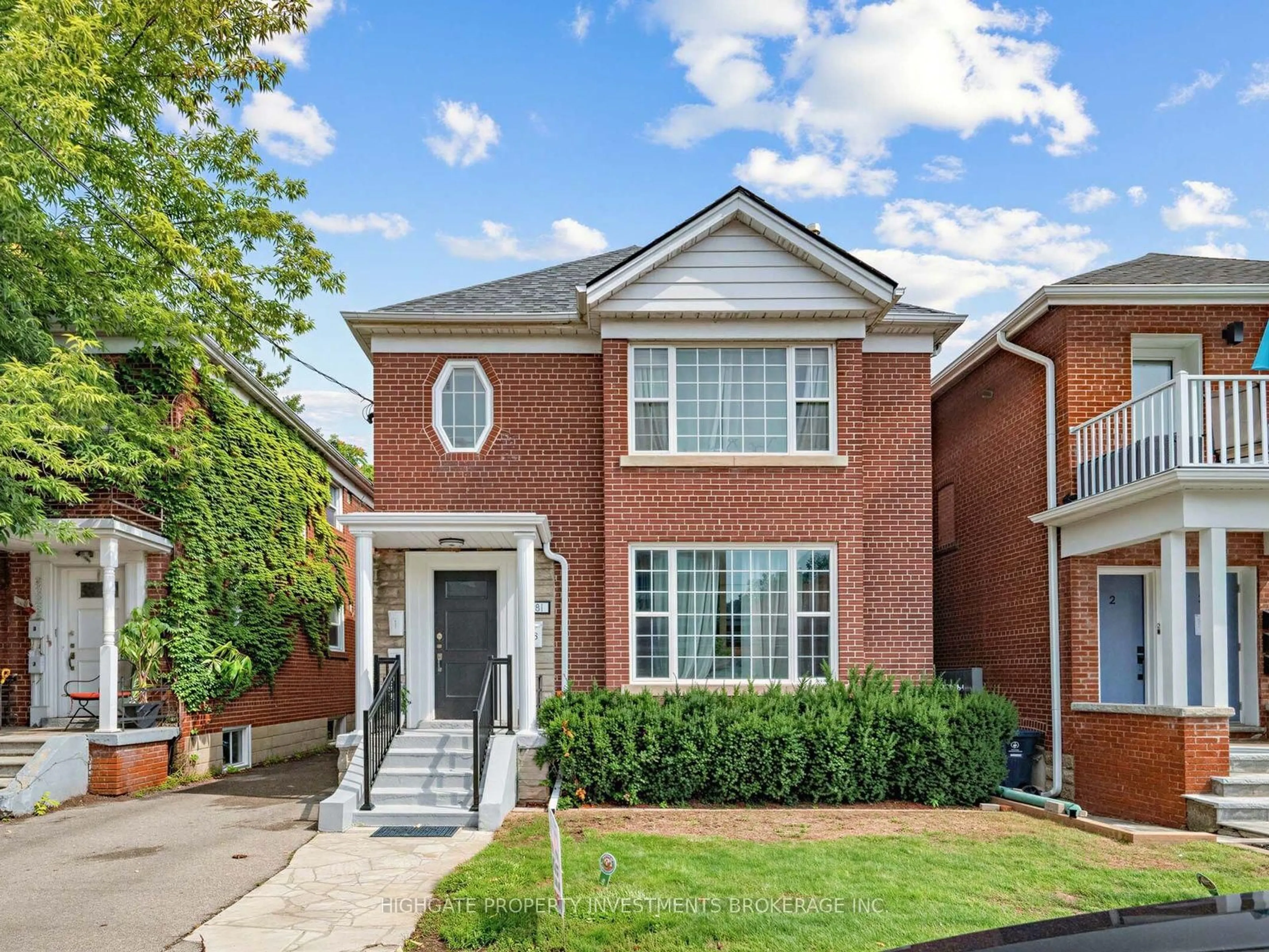 Home with brick exterior material, street for 981 Avenue Rd, Toronto Ontario M5P 2K9