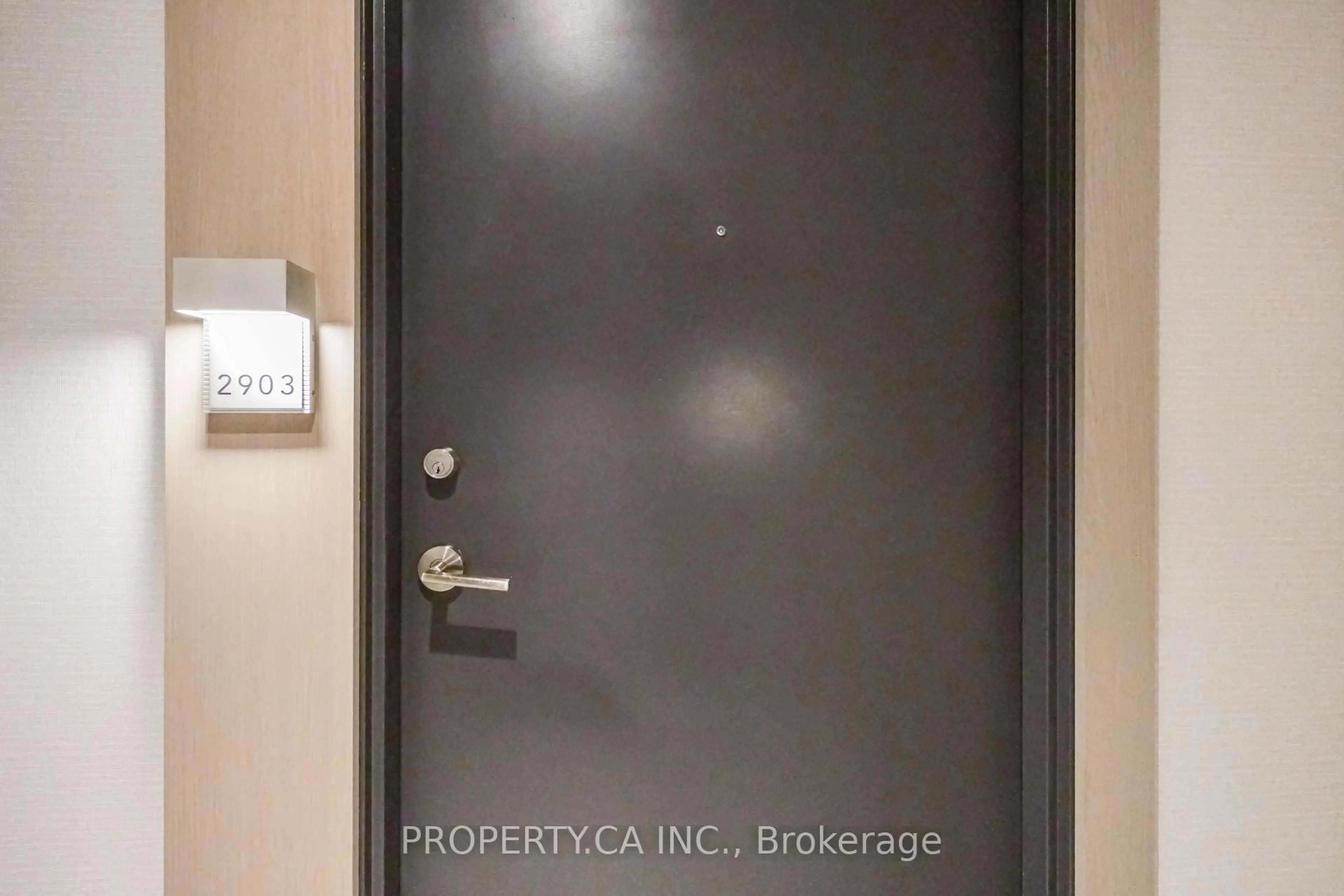 Indoor entryway for 8 Olympic Garden Dr #2903, Toronto Ontario M2M 0B9
