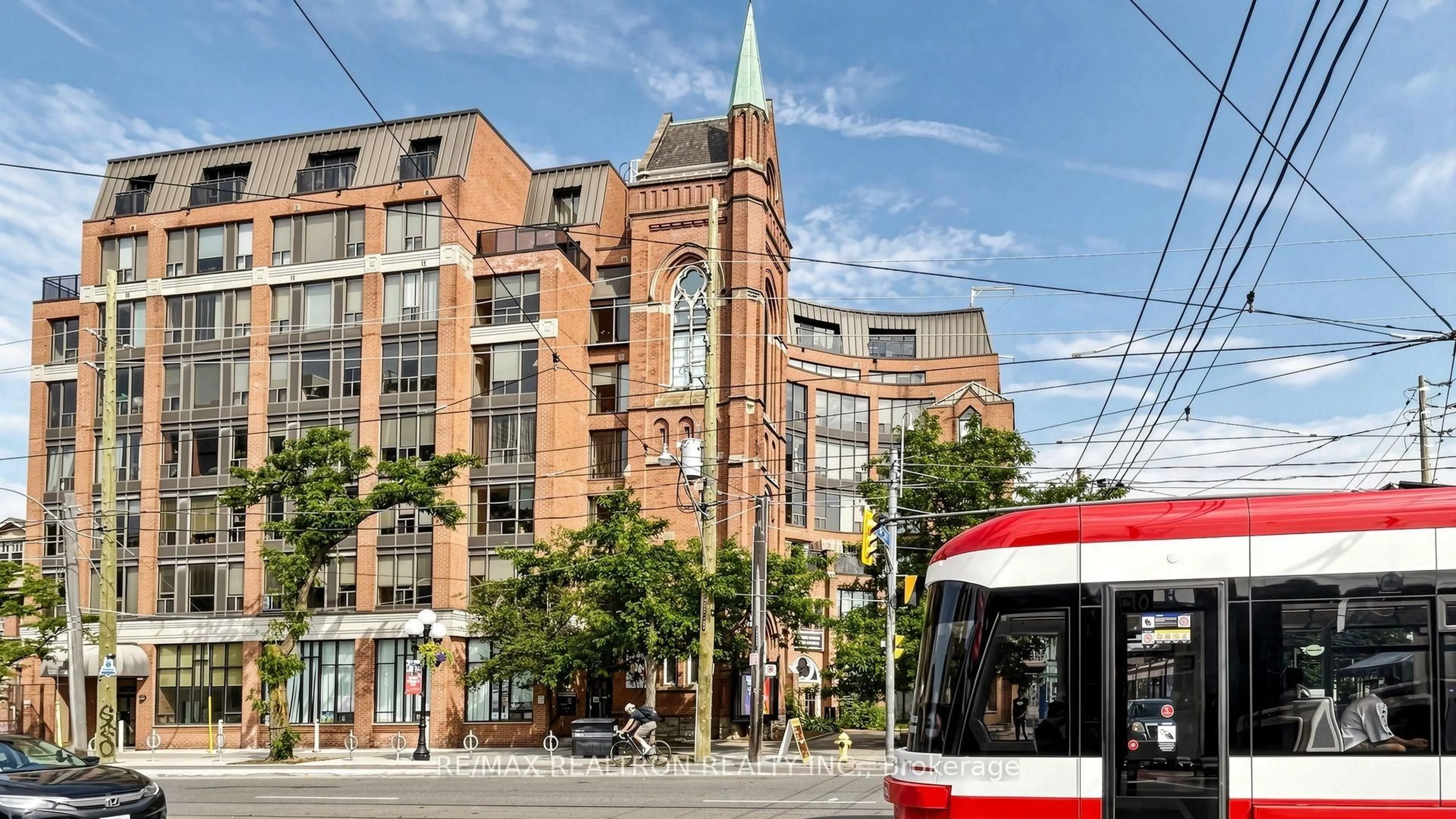 Unknown for 456 College St #806, Toronto Ontario M6G 4A3