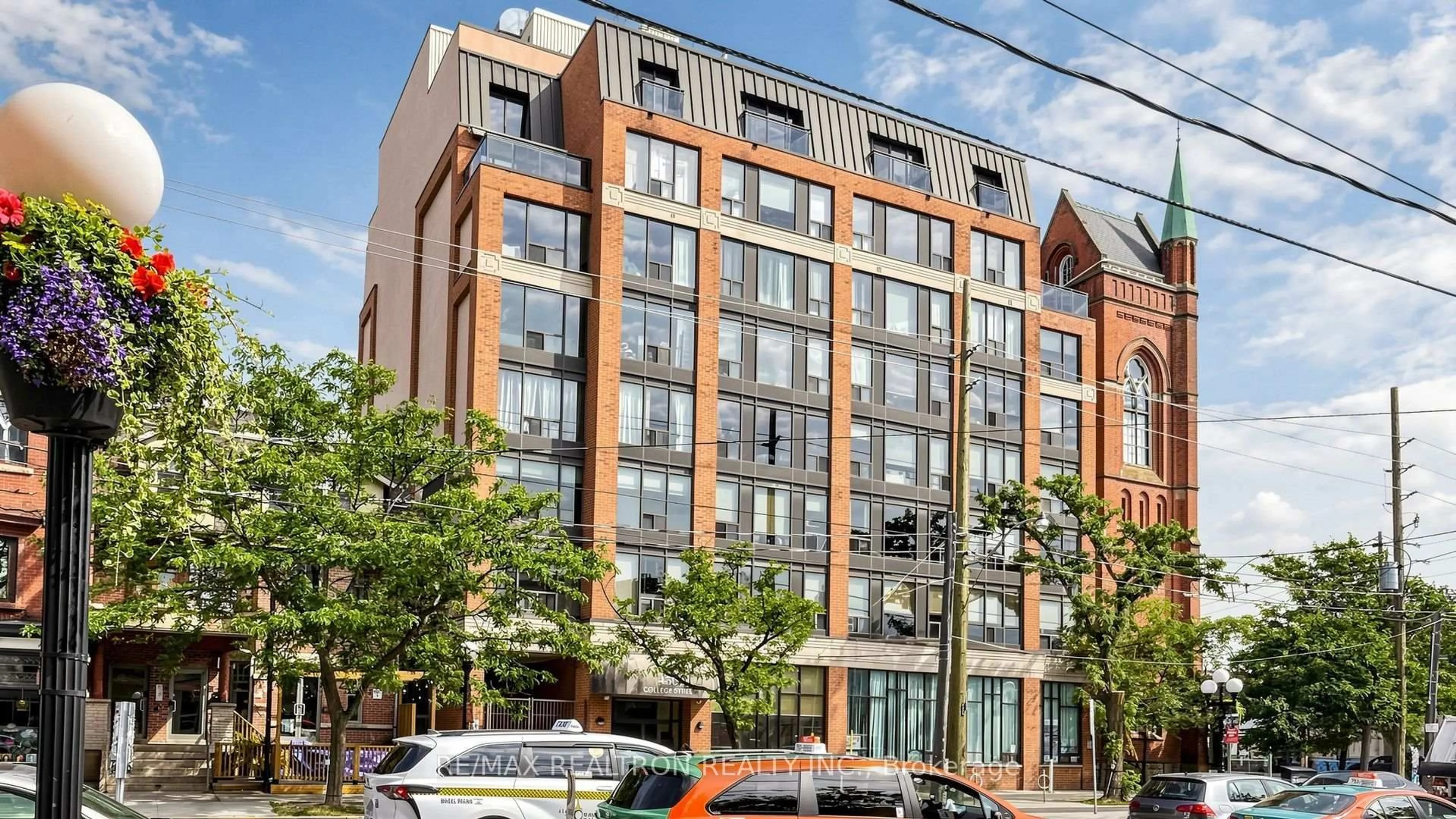 Unknown for 456 College St #806, Toronto Ontario M6G 4A3