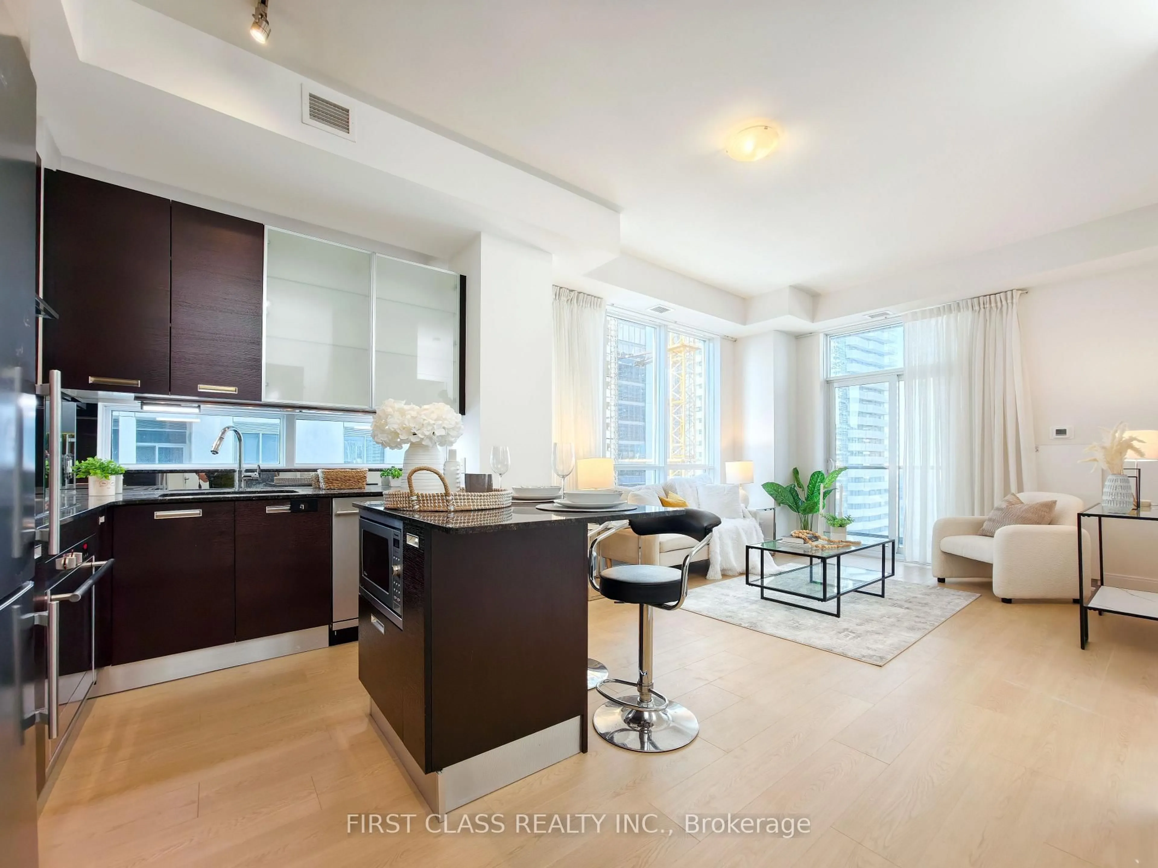 Open concept kitchen, unknown for 21 Balmuto St #2501, Toronto Ontario M4Y 1W4