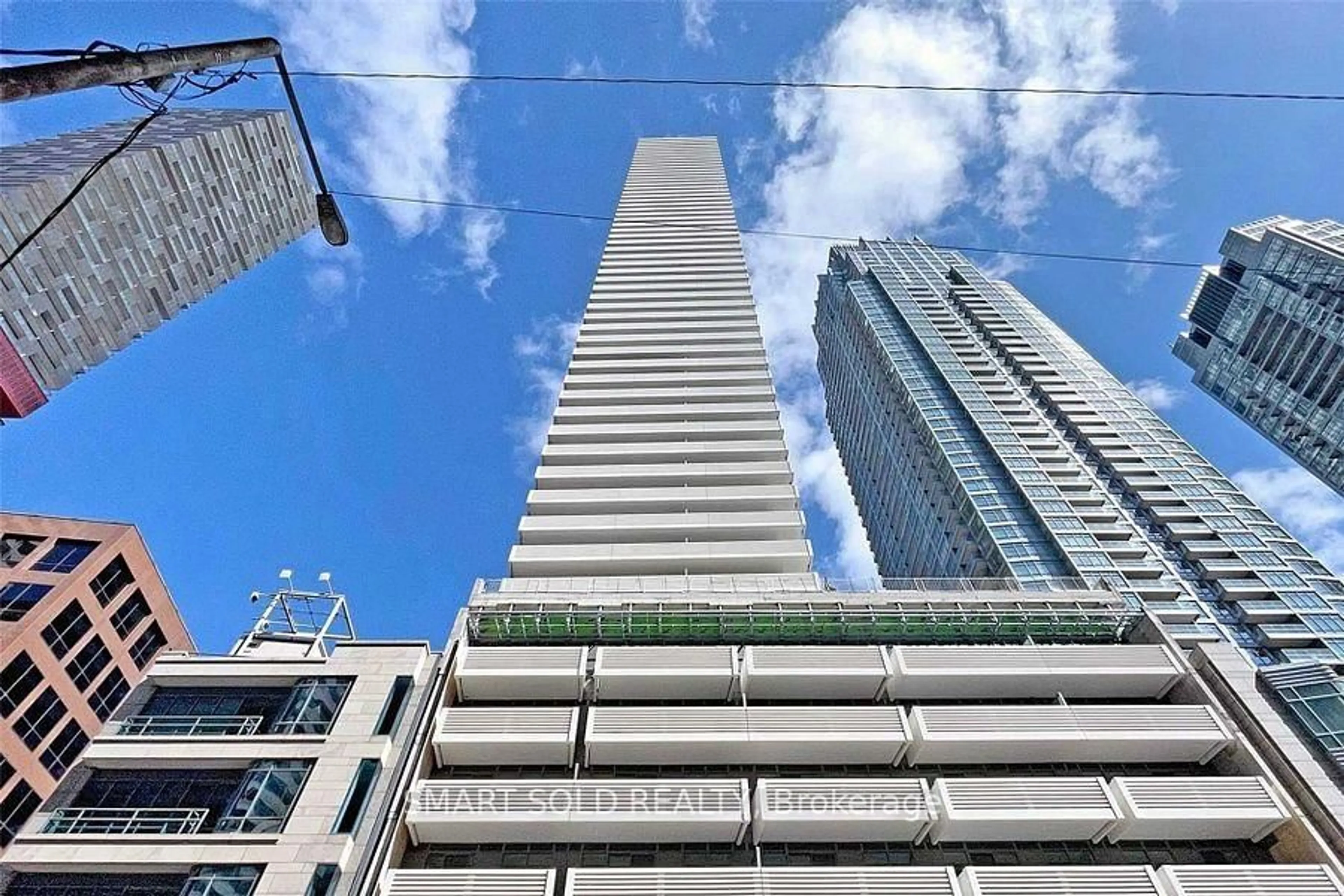 Unknown for 2221 Yonge St #3103, Toronto Ontario M4S 2B4