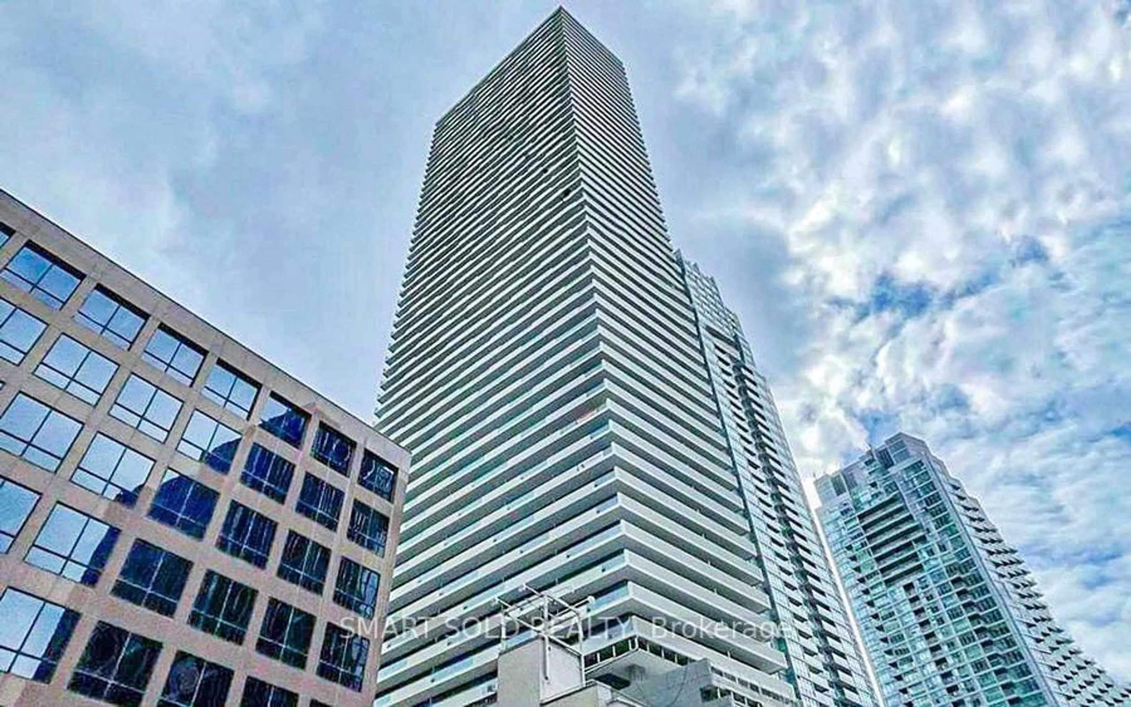Unknown for 2221 Yonge St #3103, Toronto Ontario M4S 2B4