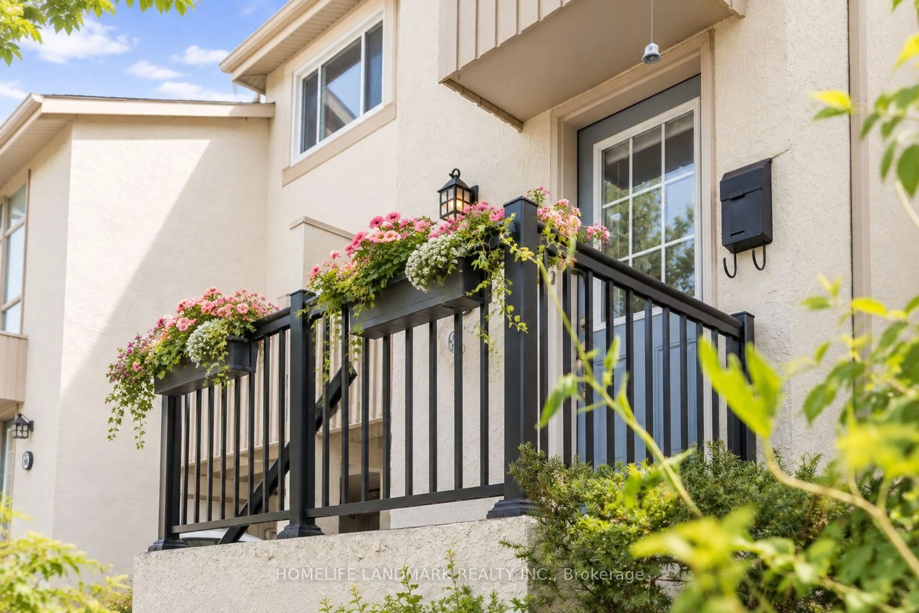 Patio, street for 88 Cheryl Shepway, Toronto Ontario M2J 4R6