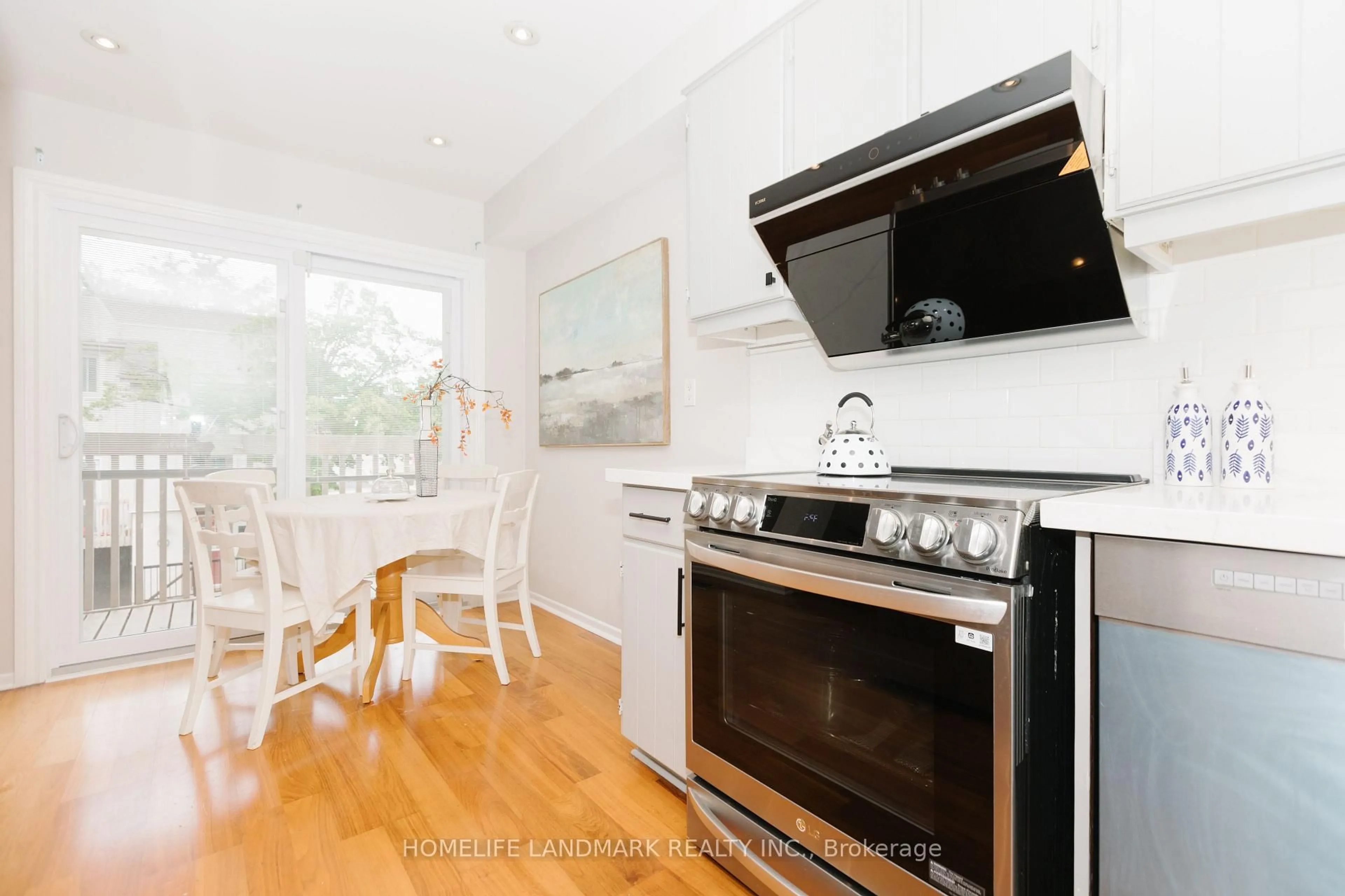 Open concept kitchen, unknown for 88 Cheryl Shepway, Toronto Ontario M2J 4R6