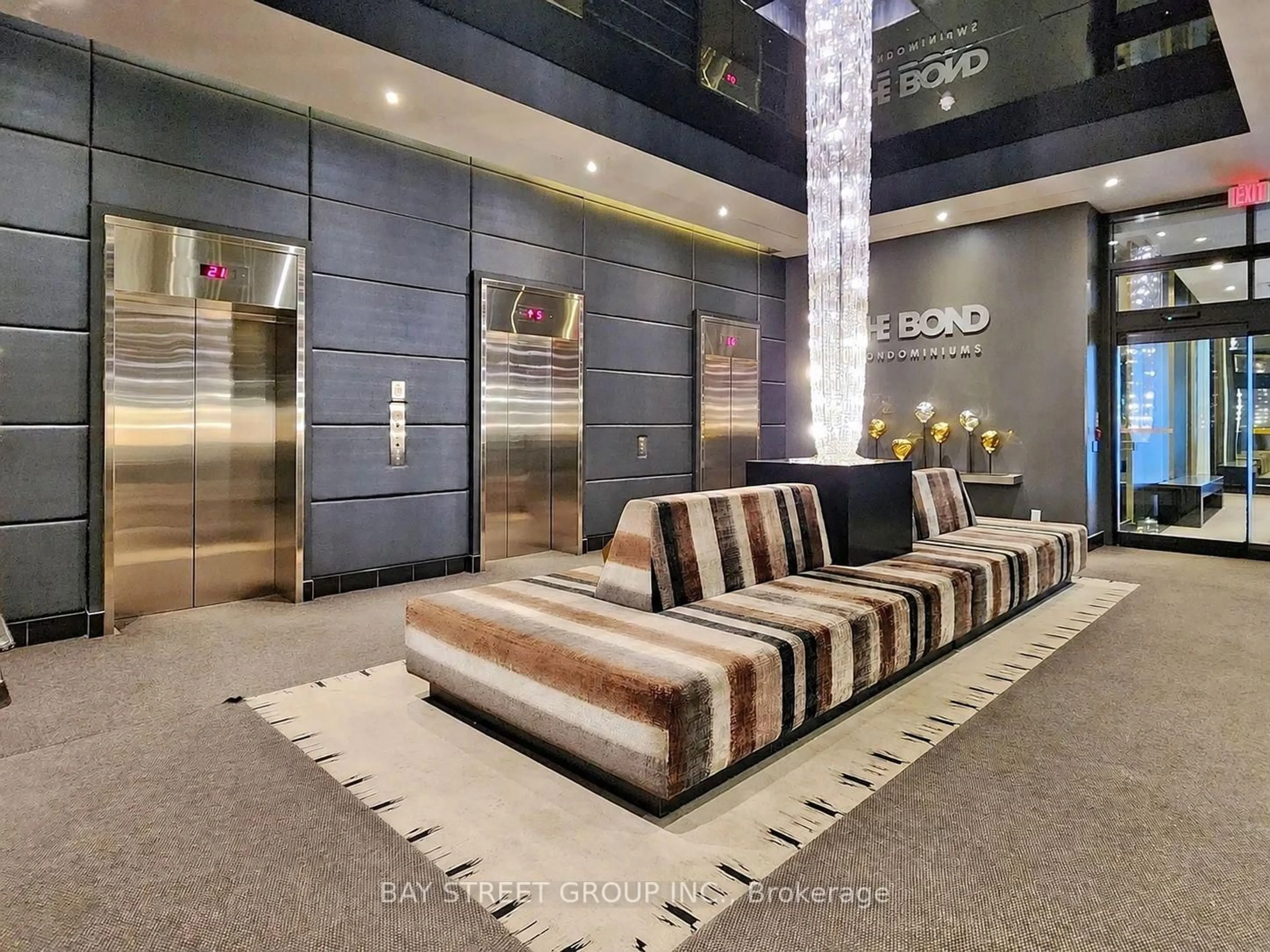 Lobby for 290 Adelaide St #1303, Toronto Ontario M5V 0P3