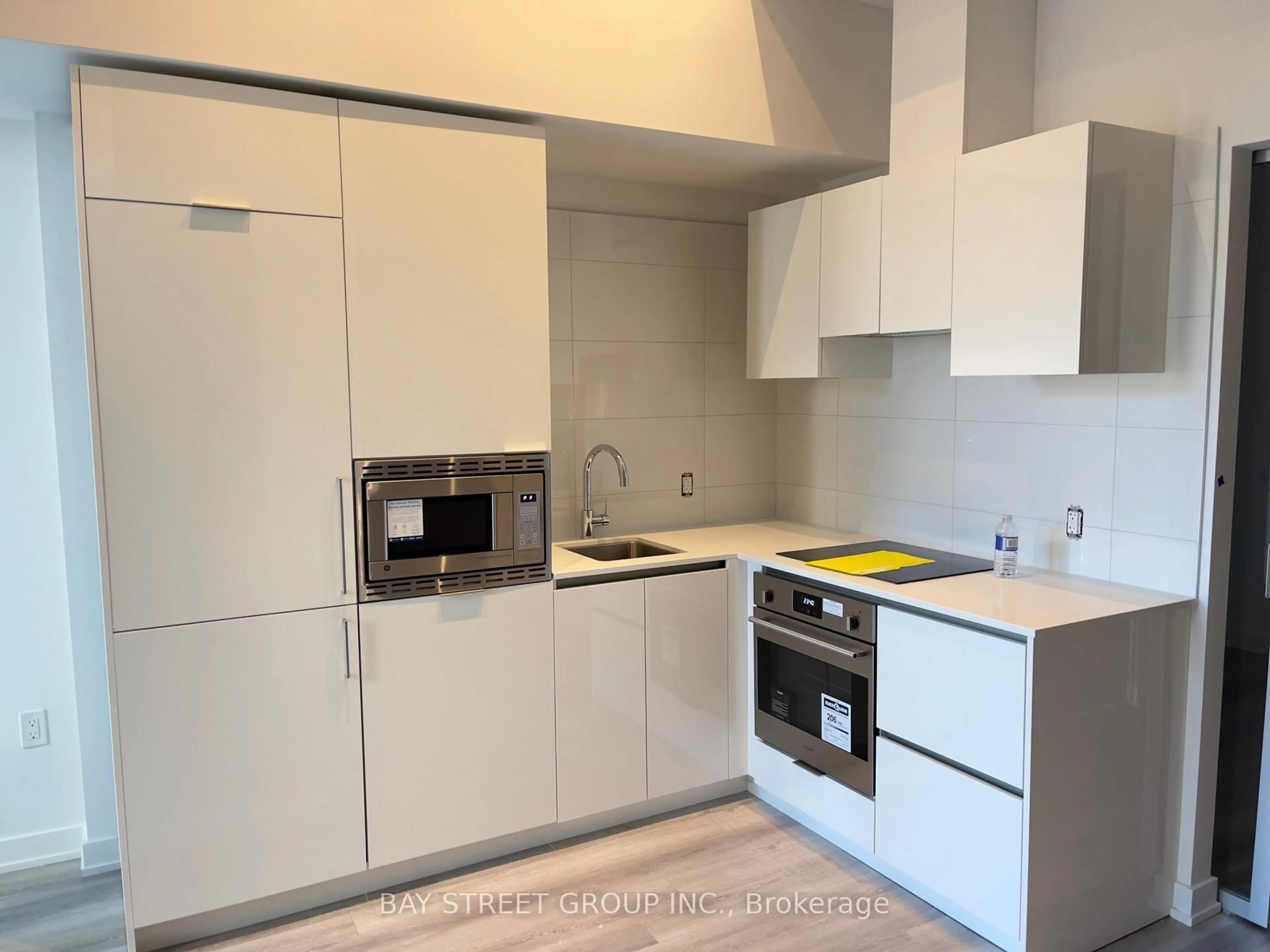 Standard kitchen, unknown for 121 St Patrick St #1116, Toronto Ontario M5T 3C1