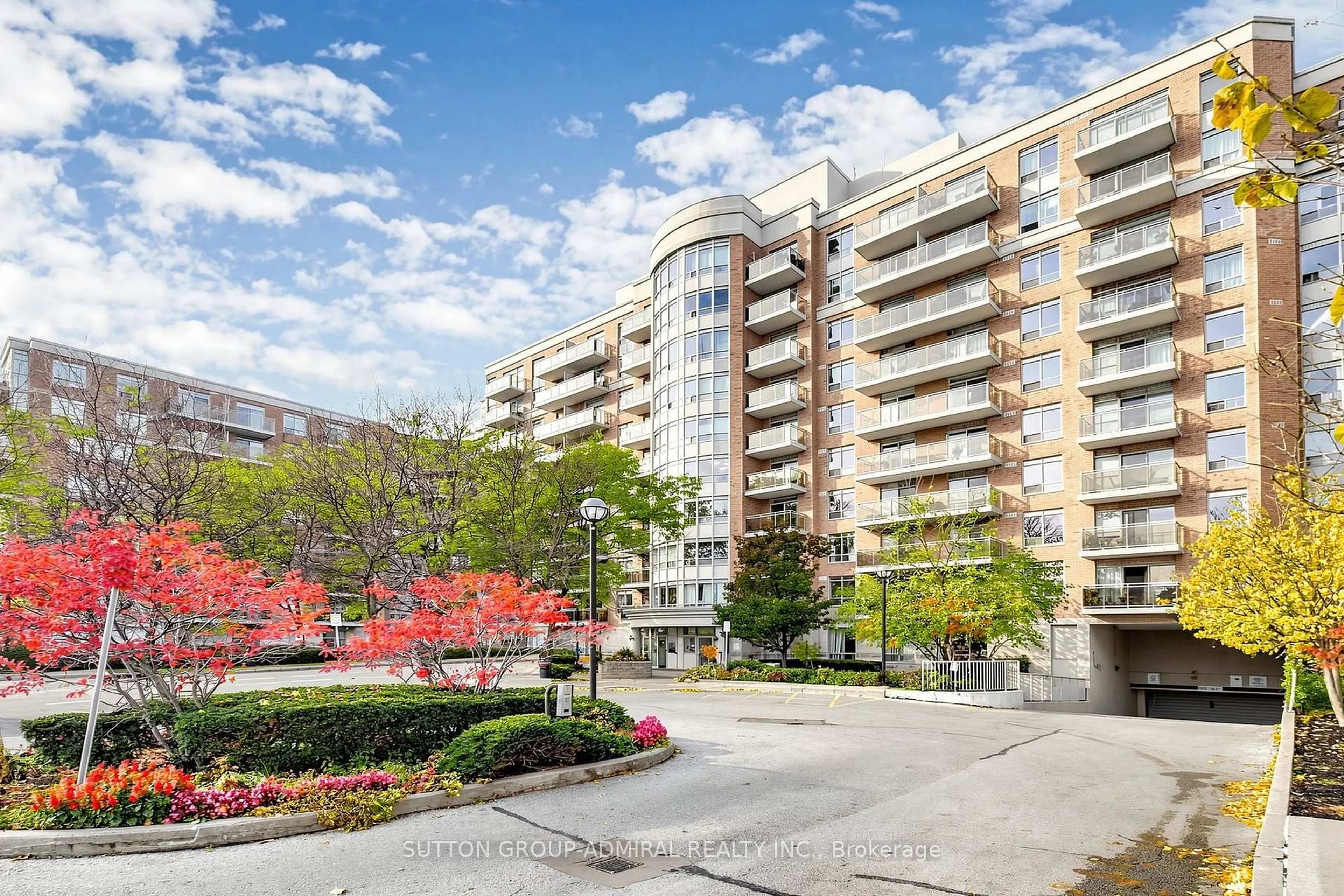 Patio, street for 650 Lawrence Ave #435, Toronto Ontario M6A 3E8