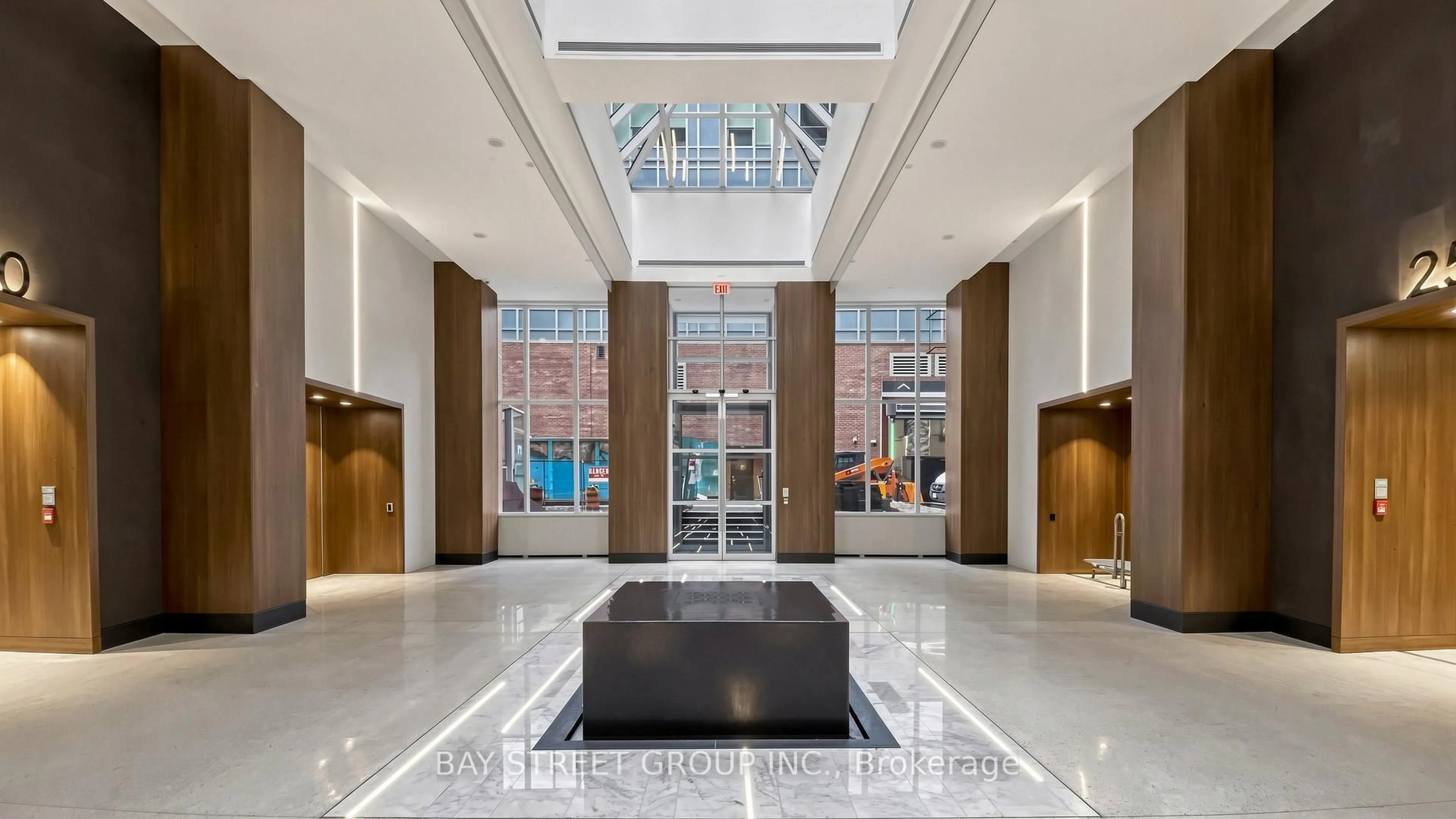 Lobby for 250 Wellington St #1134, Toronto Ontario M5V 3P6