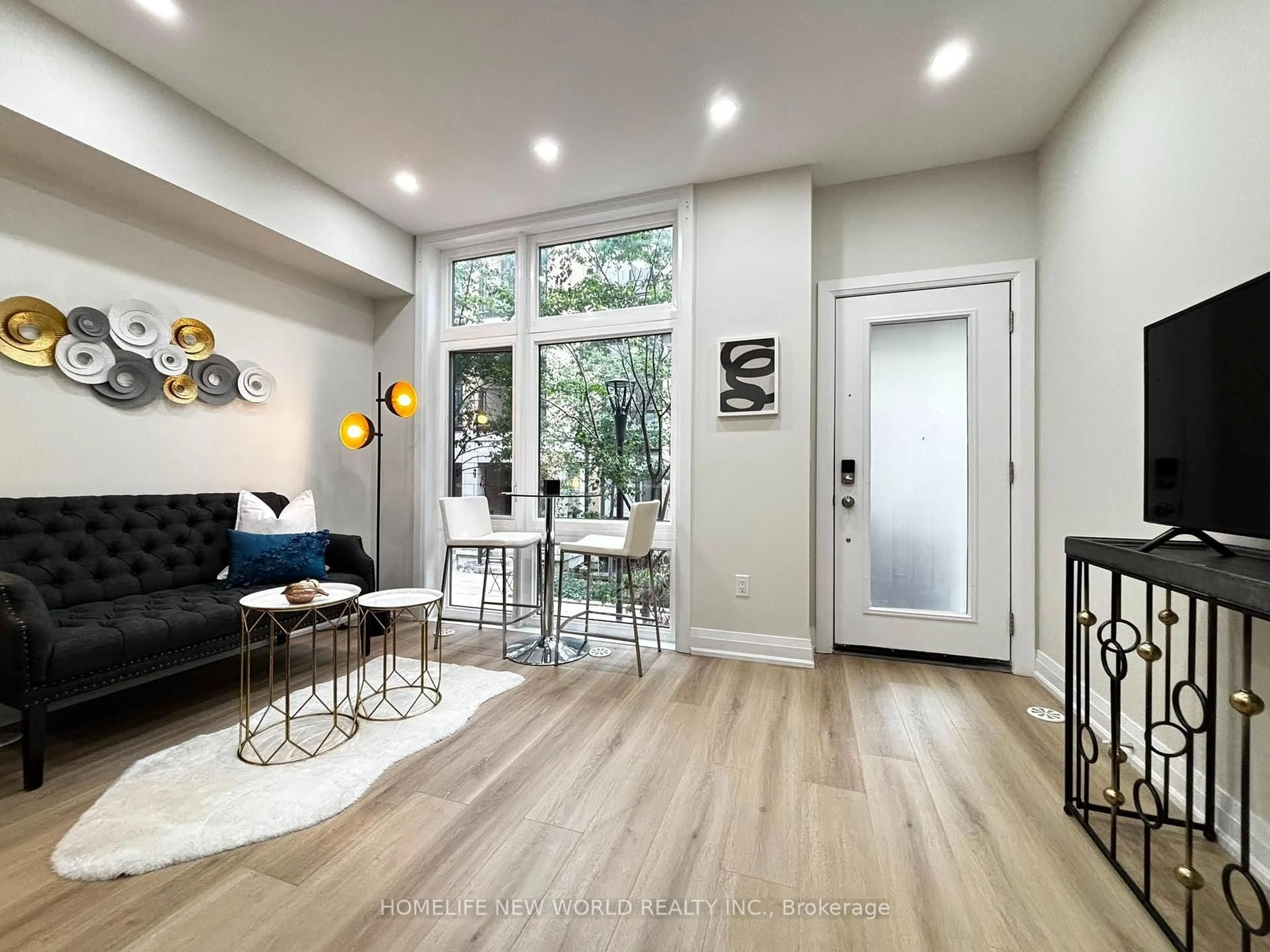 Living room with furniture, unknown for 19 Eldora Ave #45, Toronto Ontario M2M 1R3