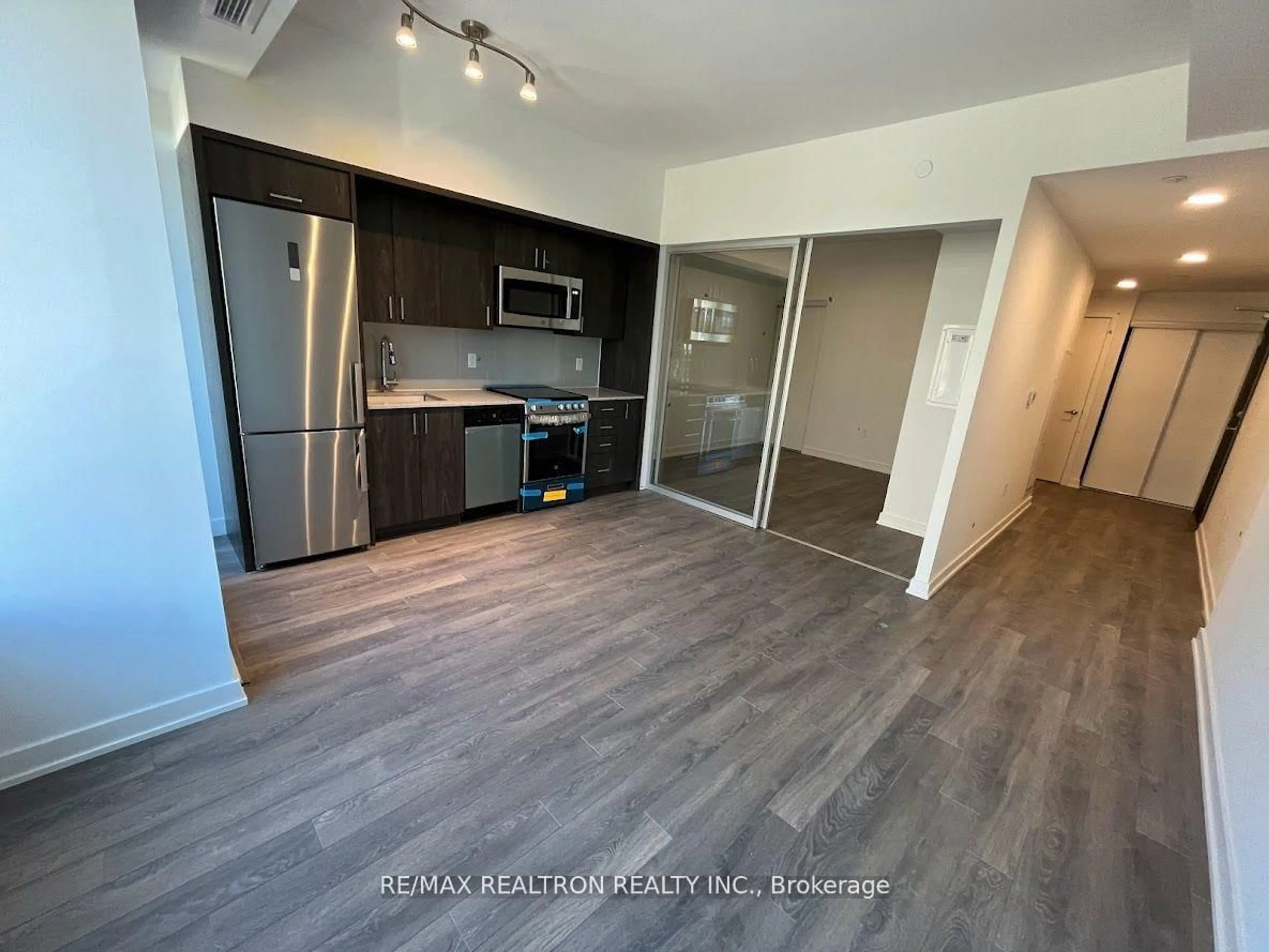 A pic of a room for 1 Cardiff Rd #308, Toronto Ontario M4P 0G2