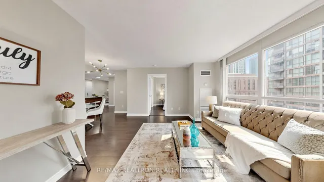 761 Bay St #1212, Toronto 5