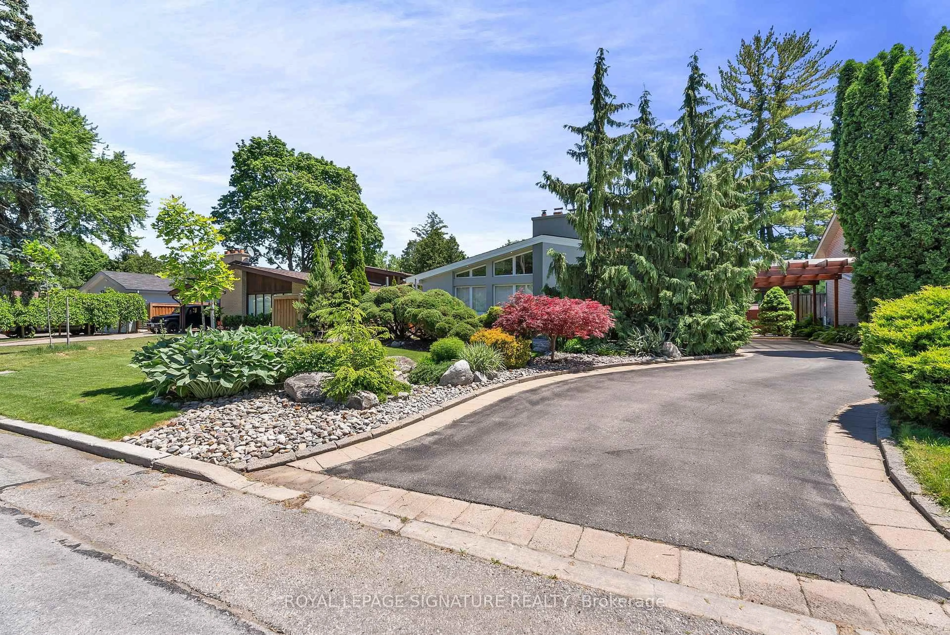Patio, street for 17 Kestell Lane, Toronto Ontario M3A 2Z2