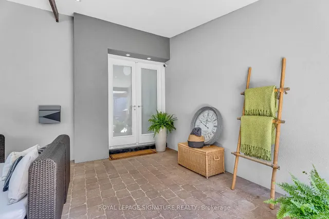 17 Kestell Lane, Toronto 5