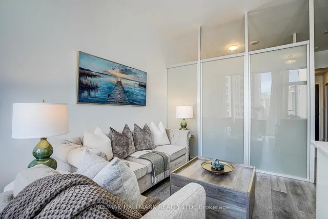 426 University Ave #2009, Toronto 4