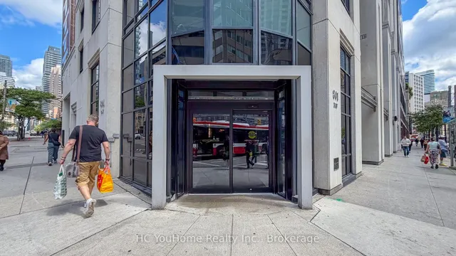 801 Bay St #607, Toronto 2
