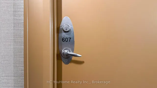 801 Bay St #607, Toronto 4