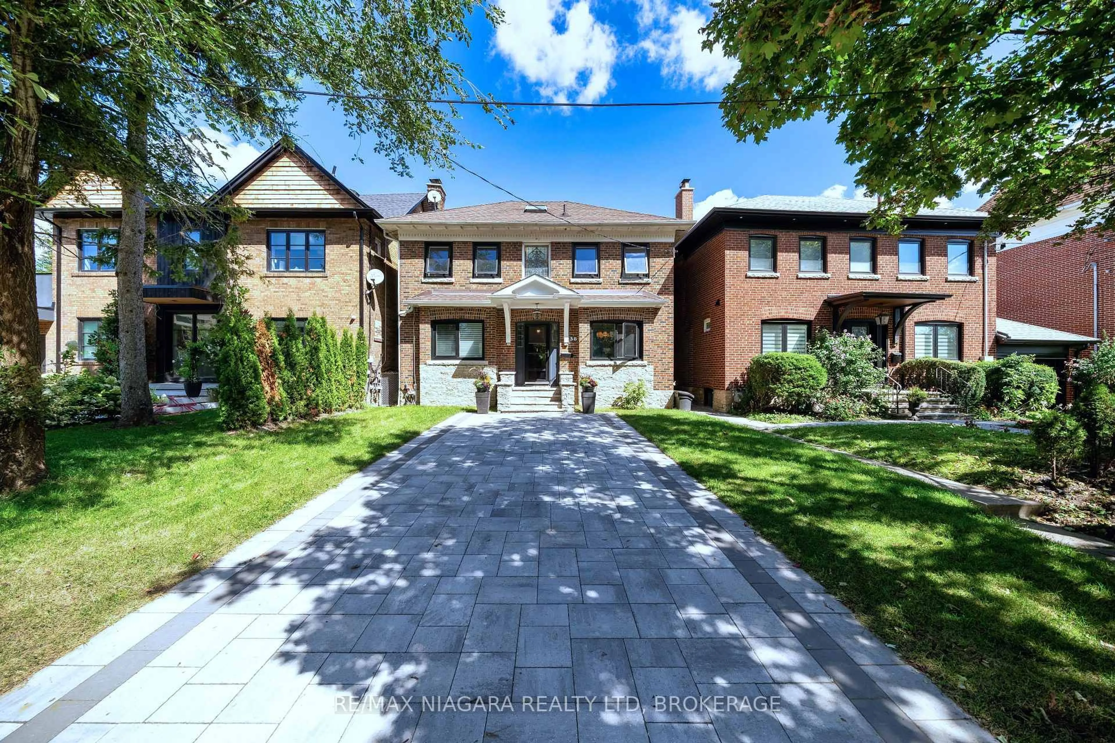 Home with brick exterior material, street for 38 Yonge Blvd, Toronto Ontario M5M 3G5