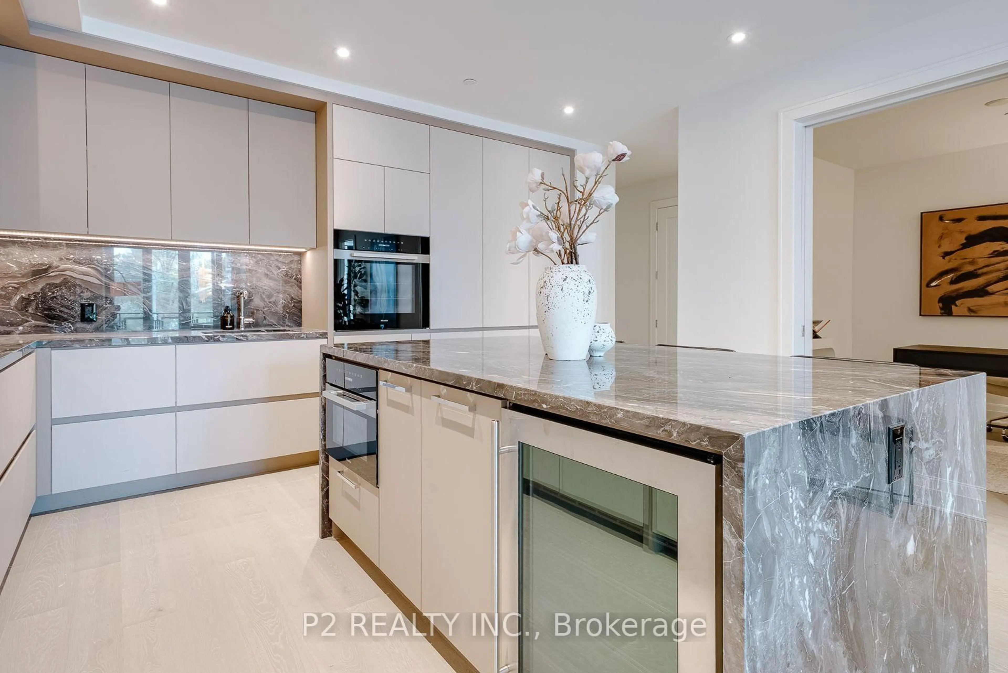 Contemporary kitchen, ceramic/tile floor for 2 Forest Hill #208, Toronto Ontario M4V 2L3