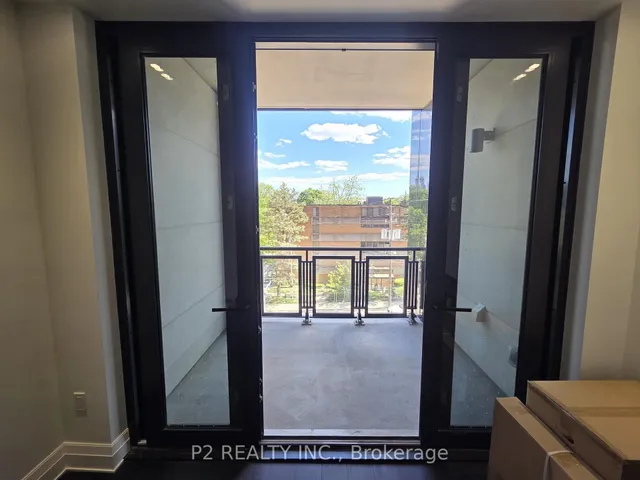 2 Forest Hill Rd #406, Toronto 5