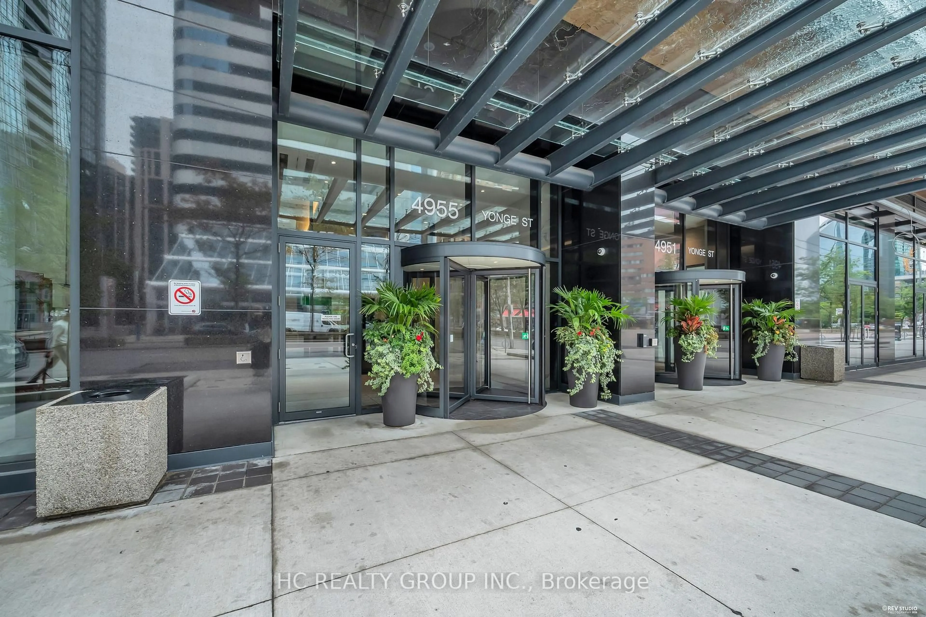 Indoor foyer for 4955 YONGE ST #2915, Toronto Ontario M2N 0L8