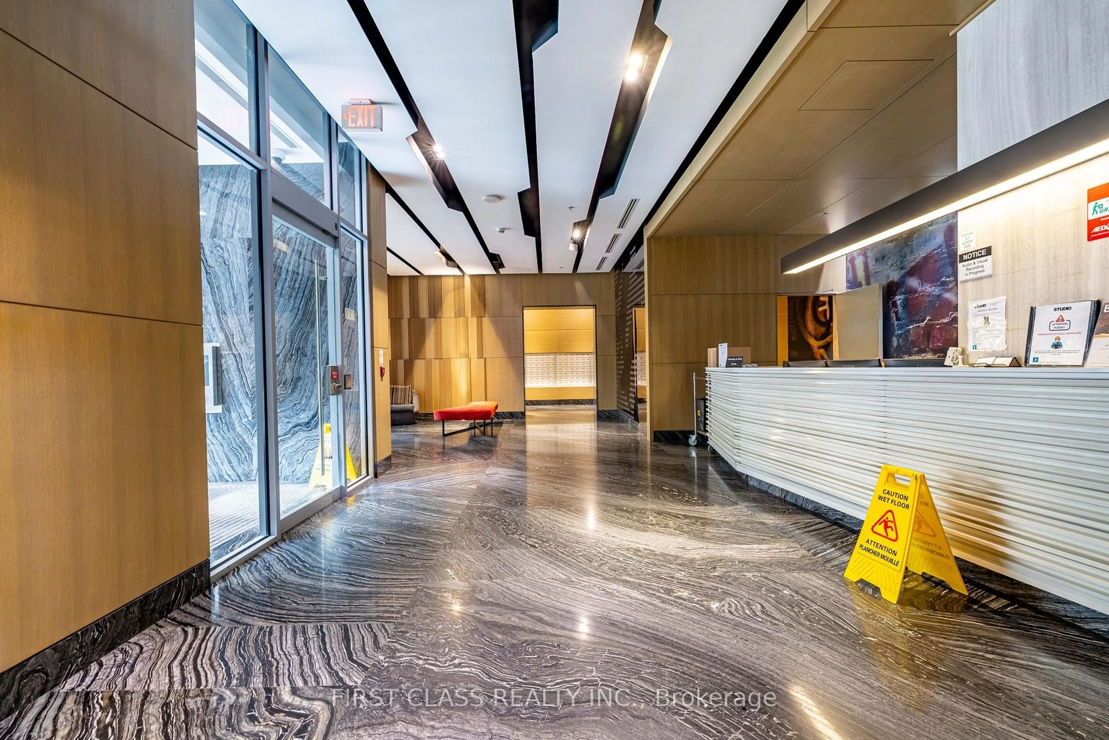 Lobby for 199 Richmond St W St #1105, Toronto Ontario M5V 0H4