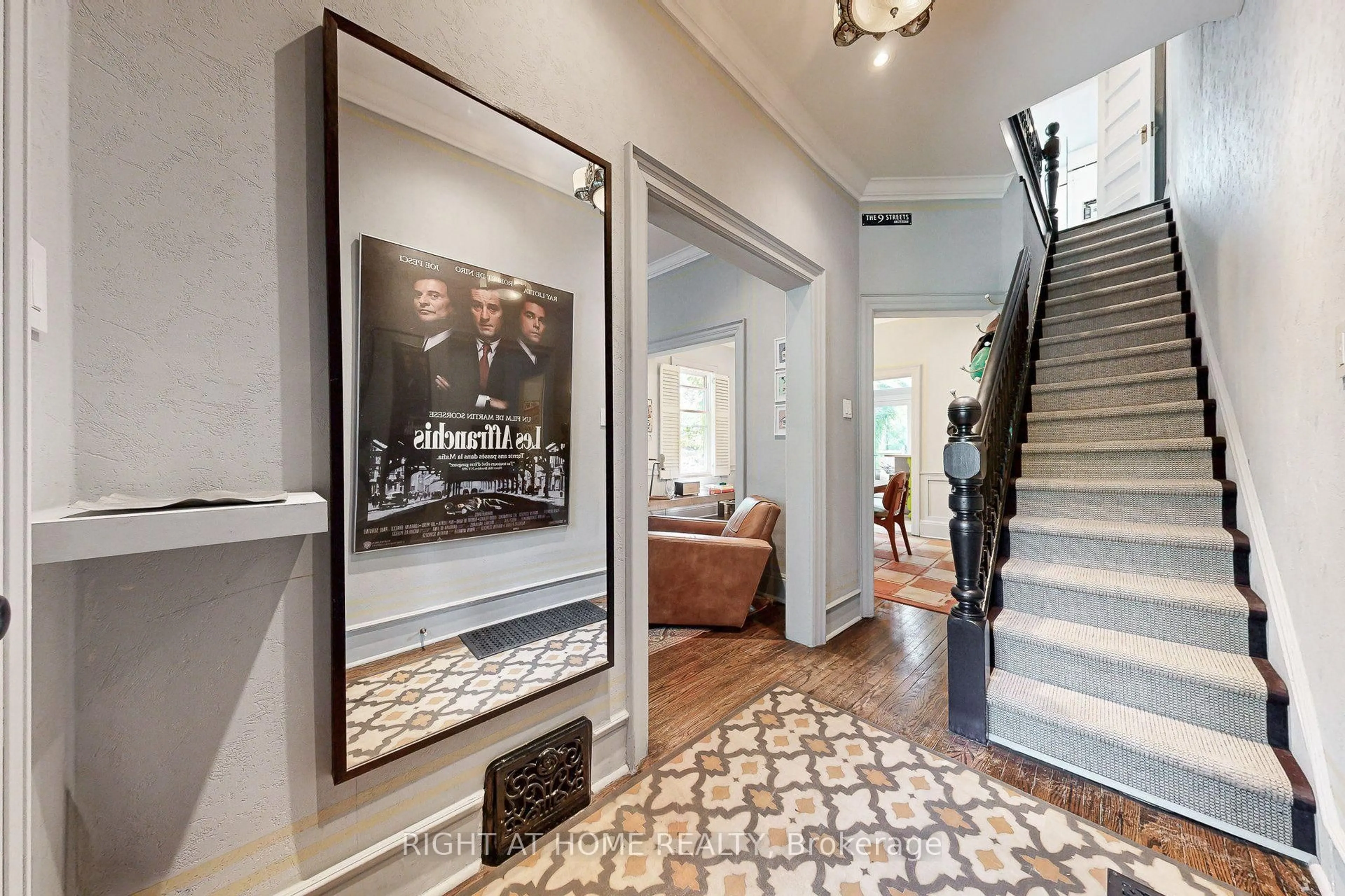 Indoor entryway for 440 Sackville St, Toronto Ontario M4X 1T2