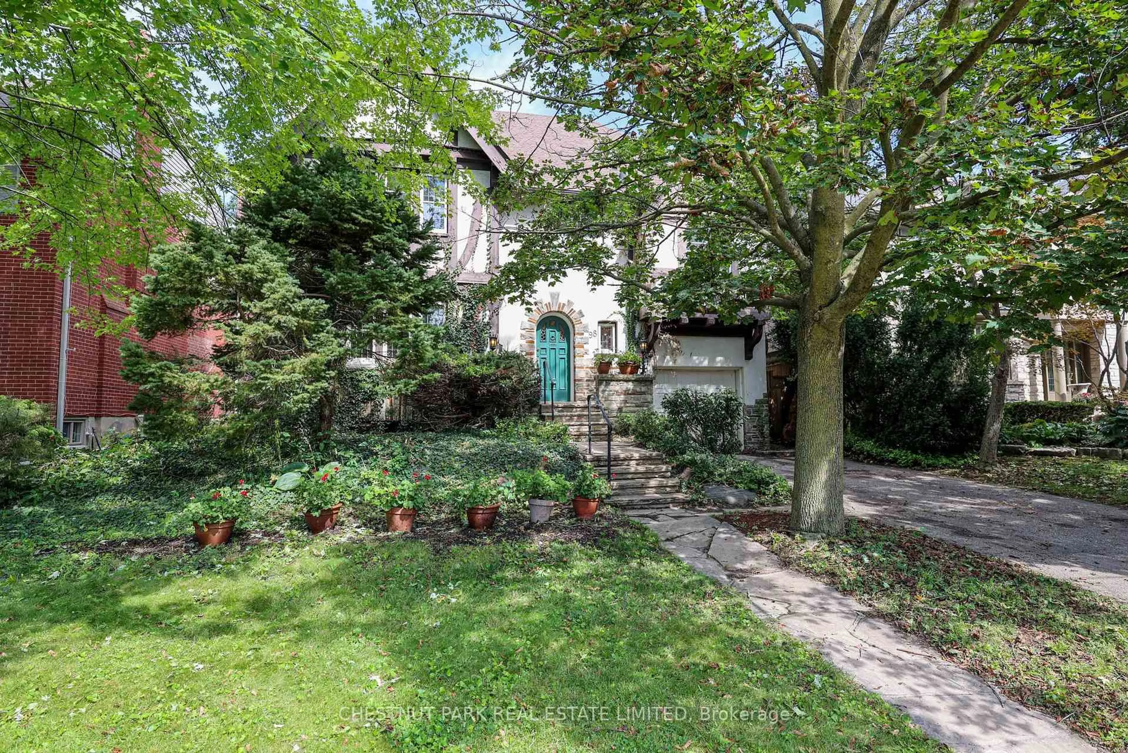 Unknown for 98 St. Leonards Ave, Toronto Ontario M4N 1K5