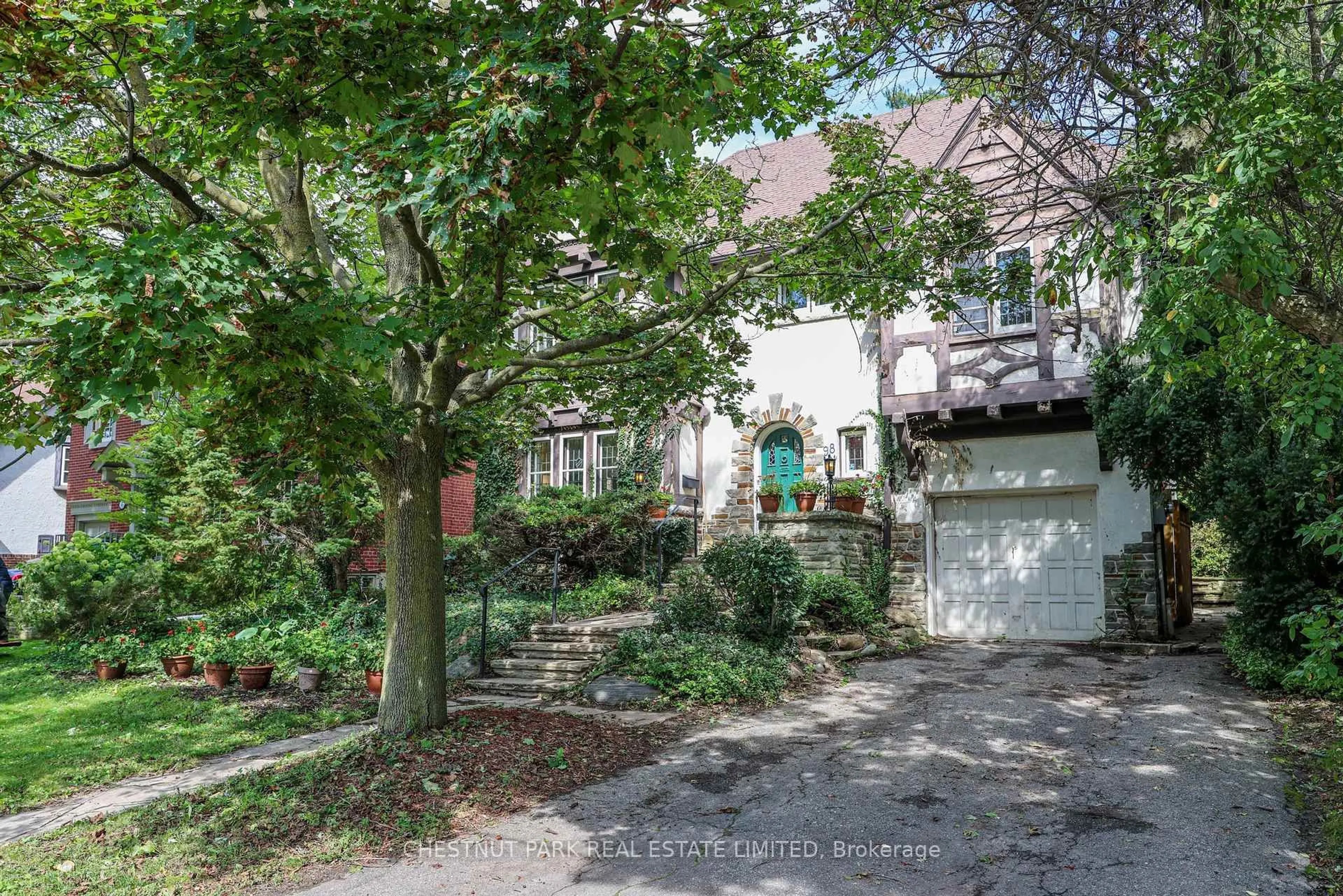 Unknown for 98 St. Leonards Ave, Toronto Ontario M4N 1K5