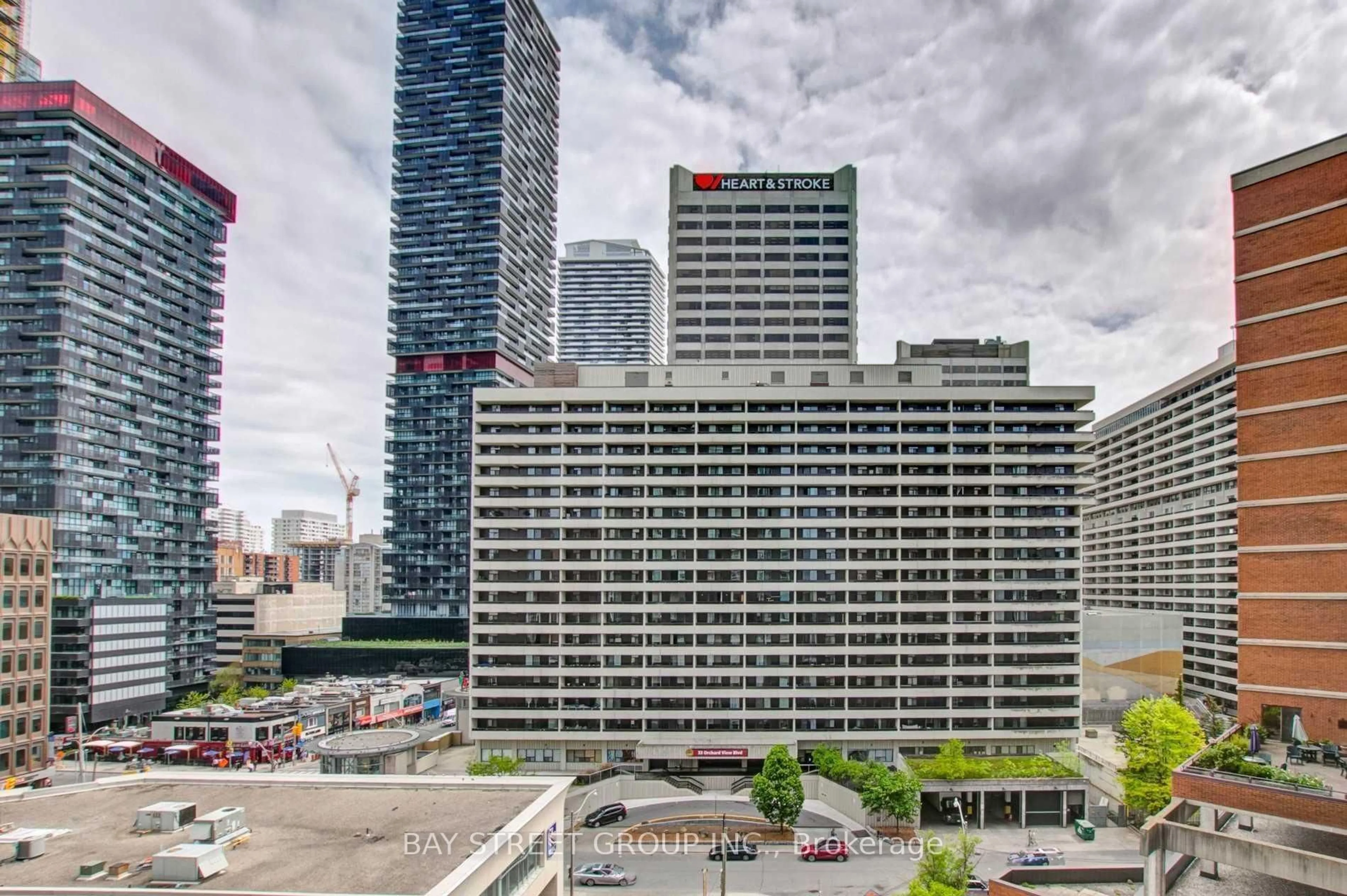 A pic from outside/outdoor area/front of a property/back of a property/a pic from drone, city buildings view from balcony for 33 Helendale Ave #2108, Toronto Ontario M4R 0A4