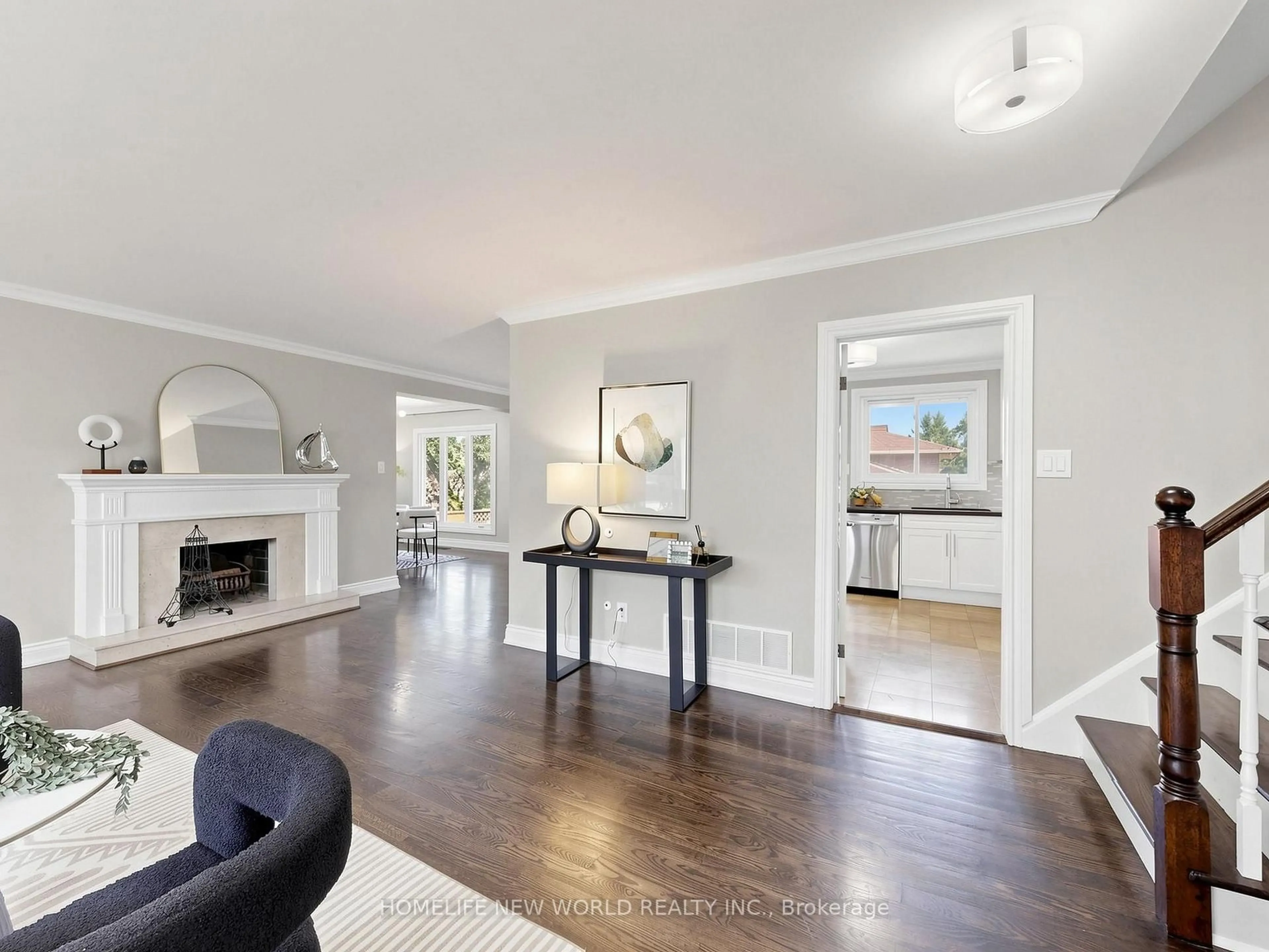 Living room with furniture, unknown for 5 Alderdale Crt, Toronto Ontario M3B 2H8