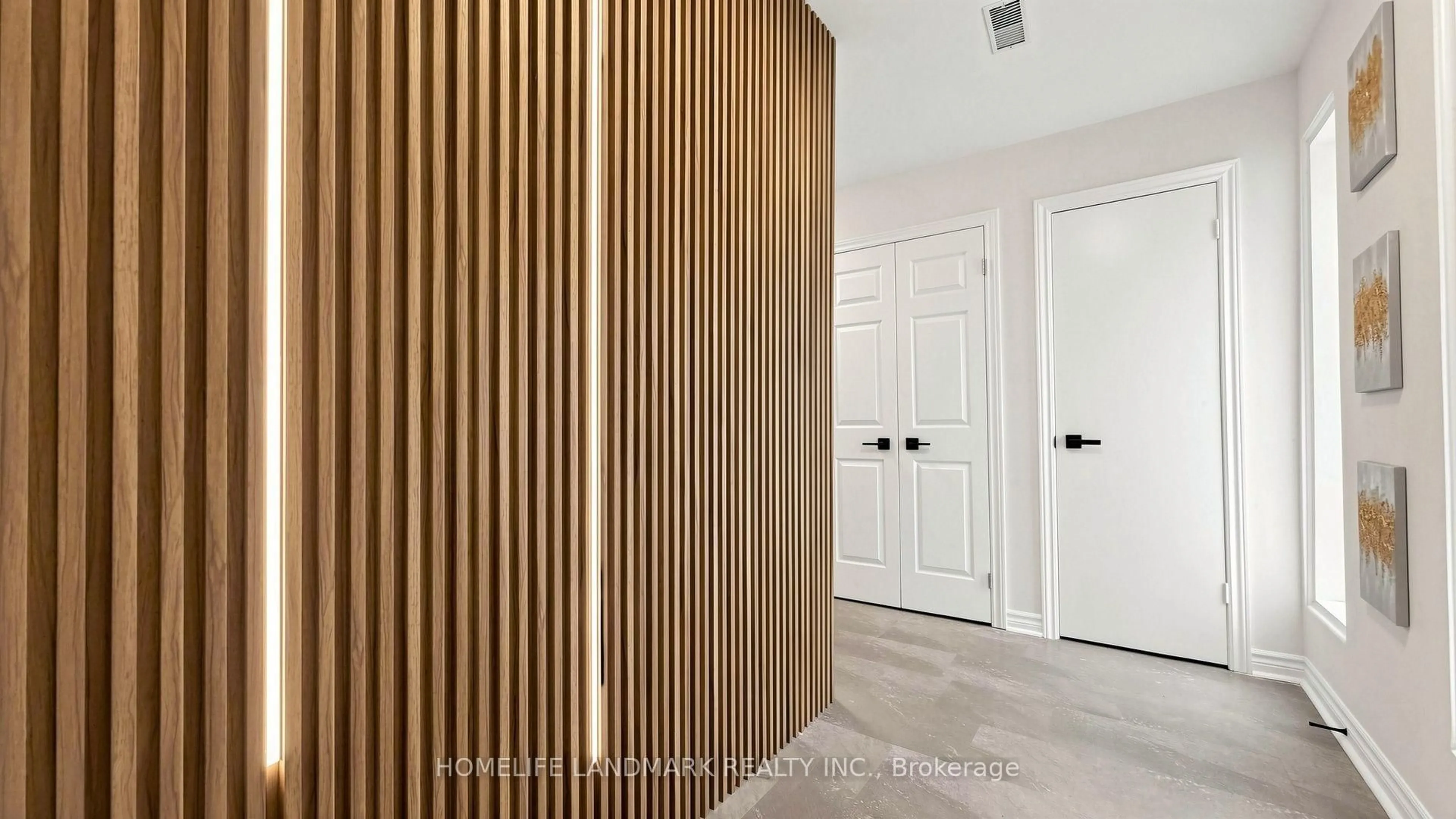 Indoor entryway for 41 Angus Dr, Toronto Ontario M2J 2W9