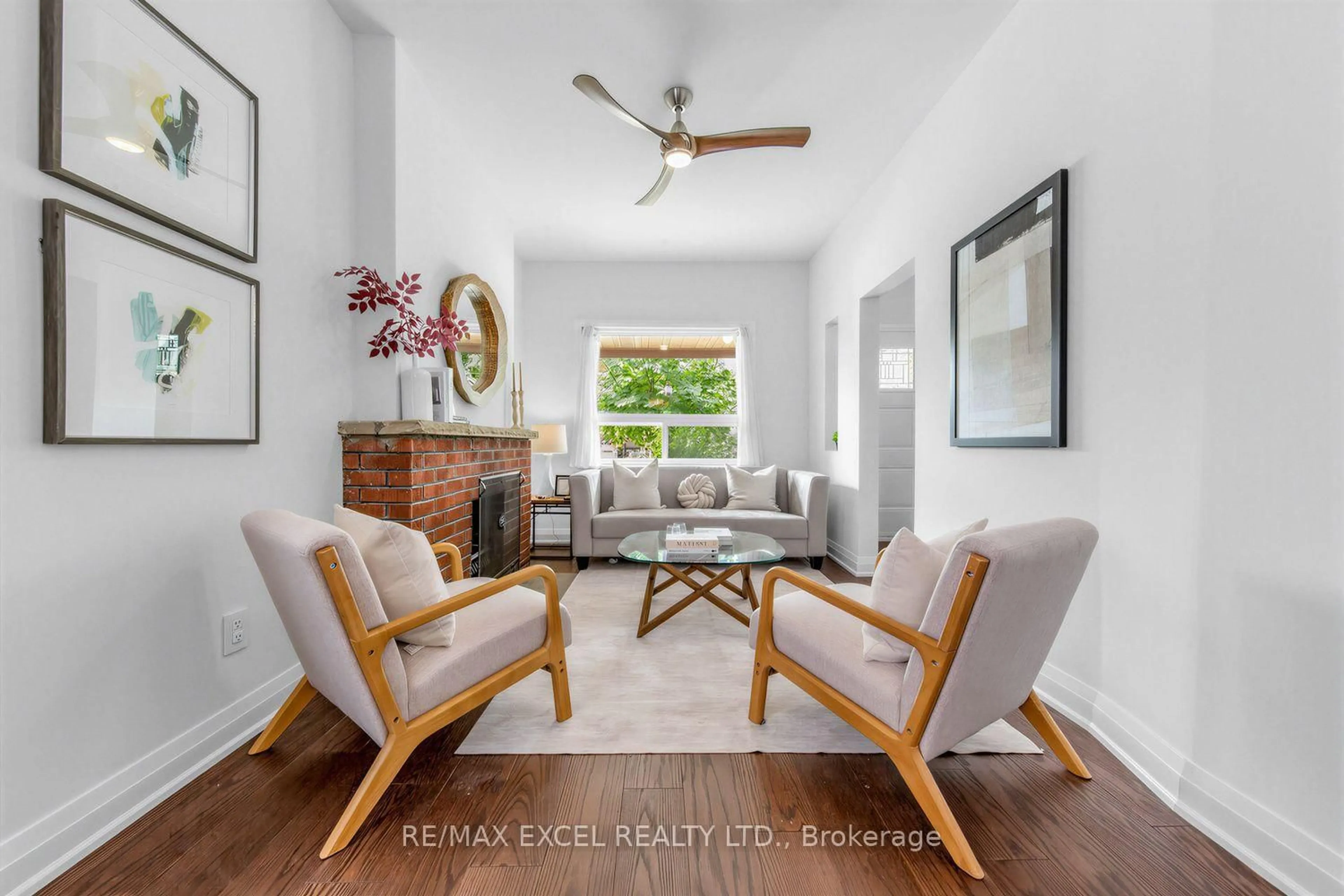 Living room with furniture, unknown for 165 Winona Dr, Toronto Ontario M6G 3T1
