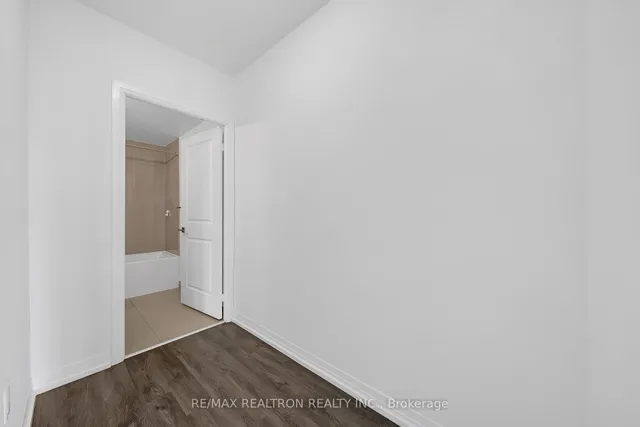 251 Jarvis St #514, Toronto 2