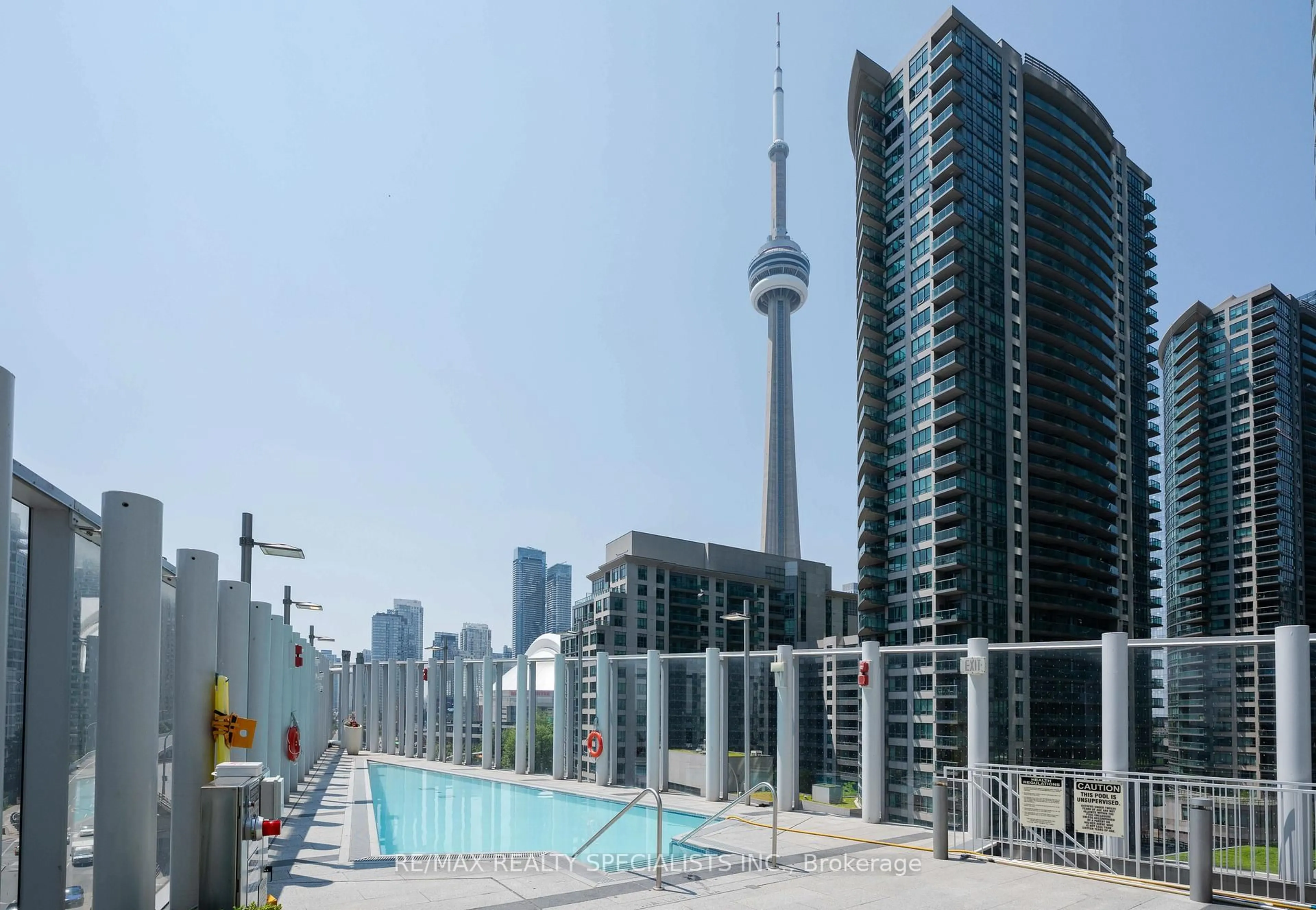 Pool for 10 York St #4303, Toronto Ontario M5J 0E1