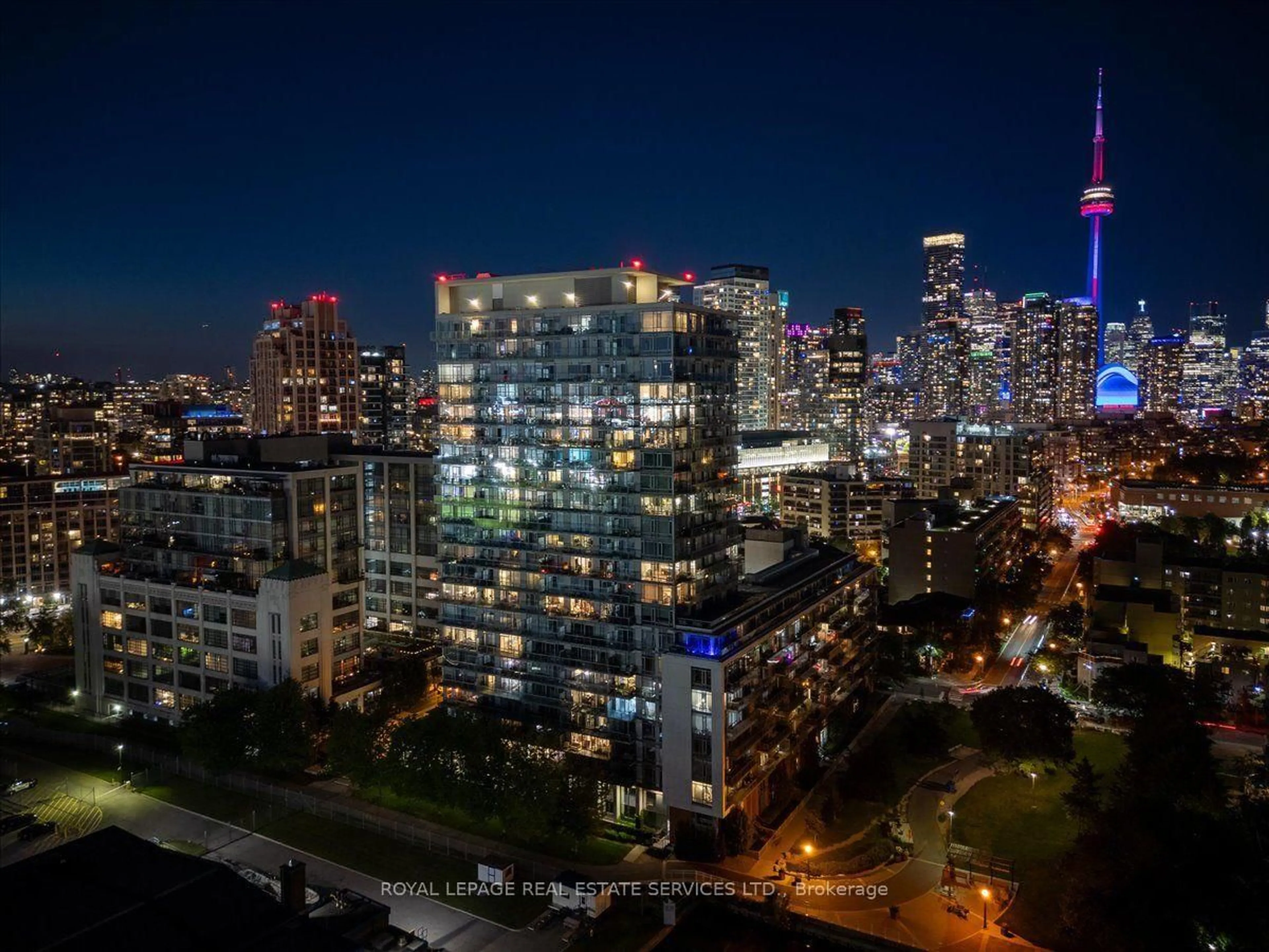 A pic from outside/outdoor area/front of a property/back of a property/a pic from drone, city buildings view from balcony for 90 Stadium Rd #LPH01, Toronto Ontario M5V 3W5