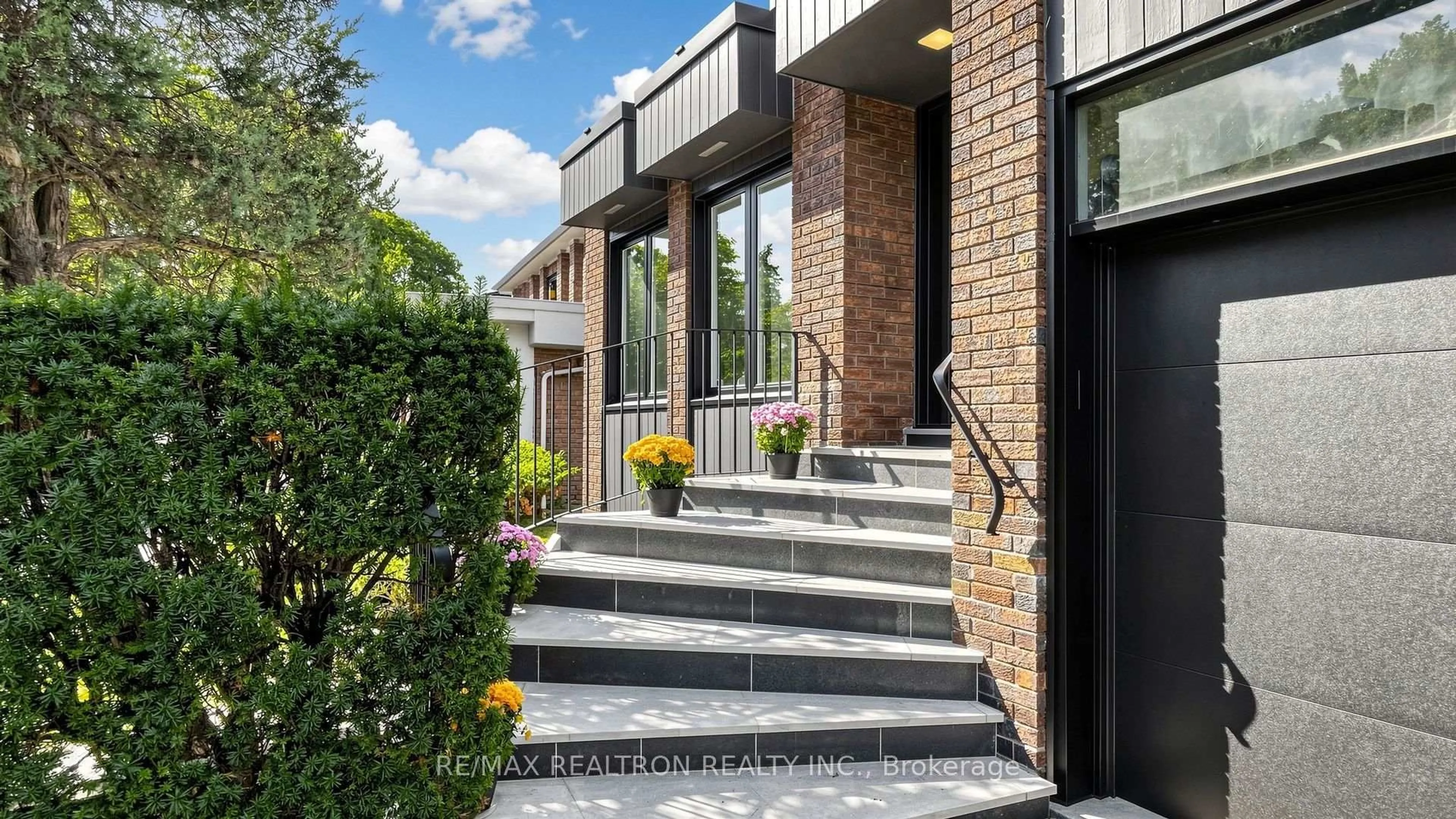 Home with brick exterior material, street for 41 Beardmore Cres, Toronto Ontario M2K 2P3