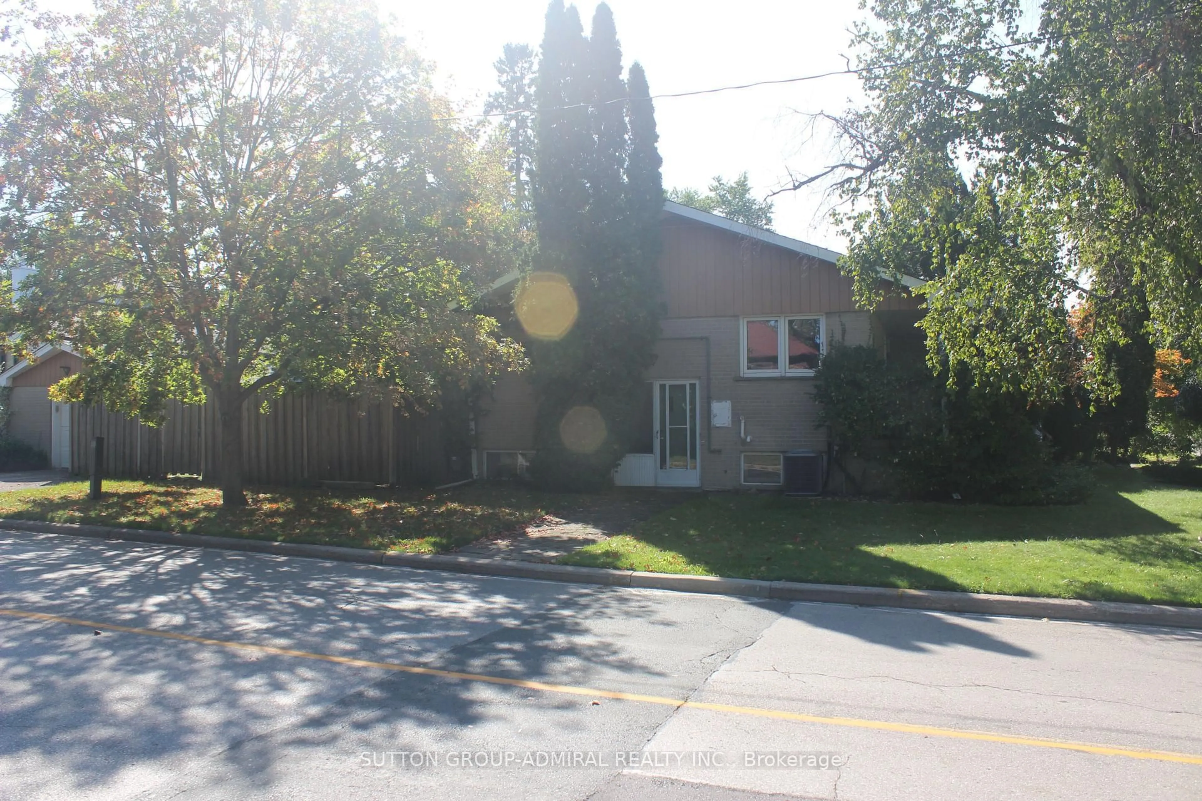 Unknown for 49 Talbot Rd, Toronto Ontario M2M 1R7