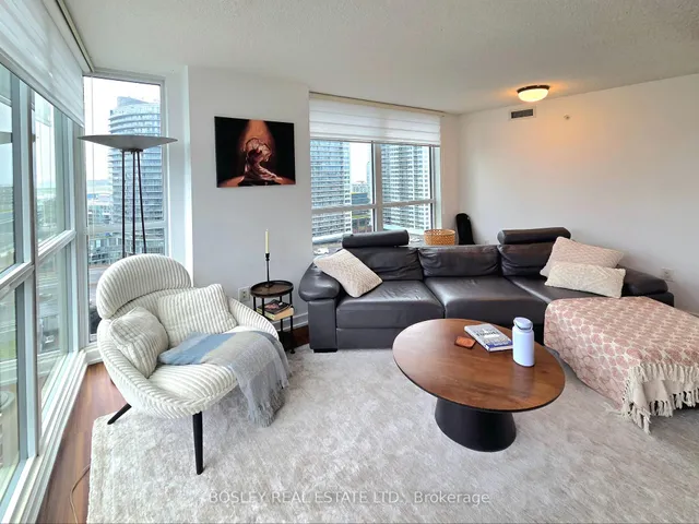 85 Queens Wharf Rd #1901, Toronto 4