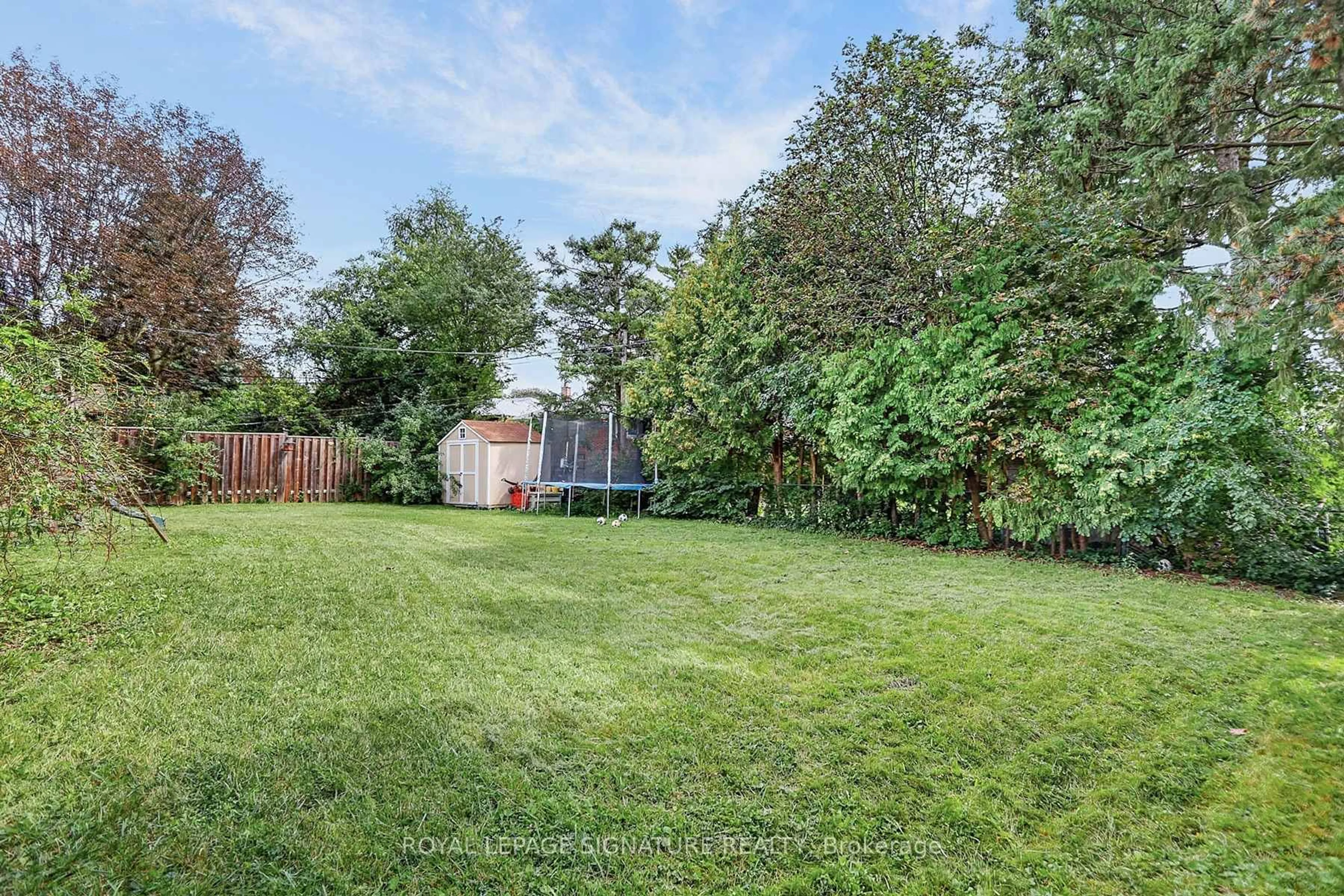 A pic from outside/outdoor area/front of a property/back of a property/a pic from drone, unknown for 73 Castlegrove Blvd, Toronto Ontario M3A 1L3