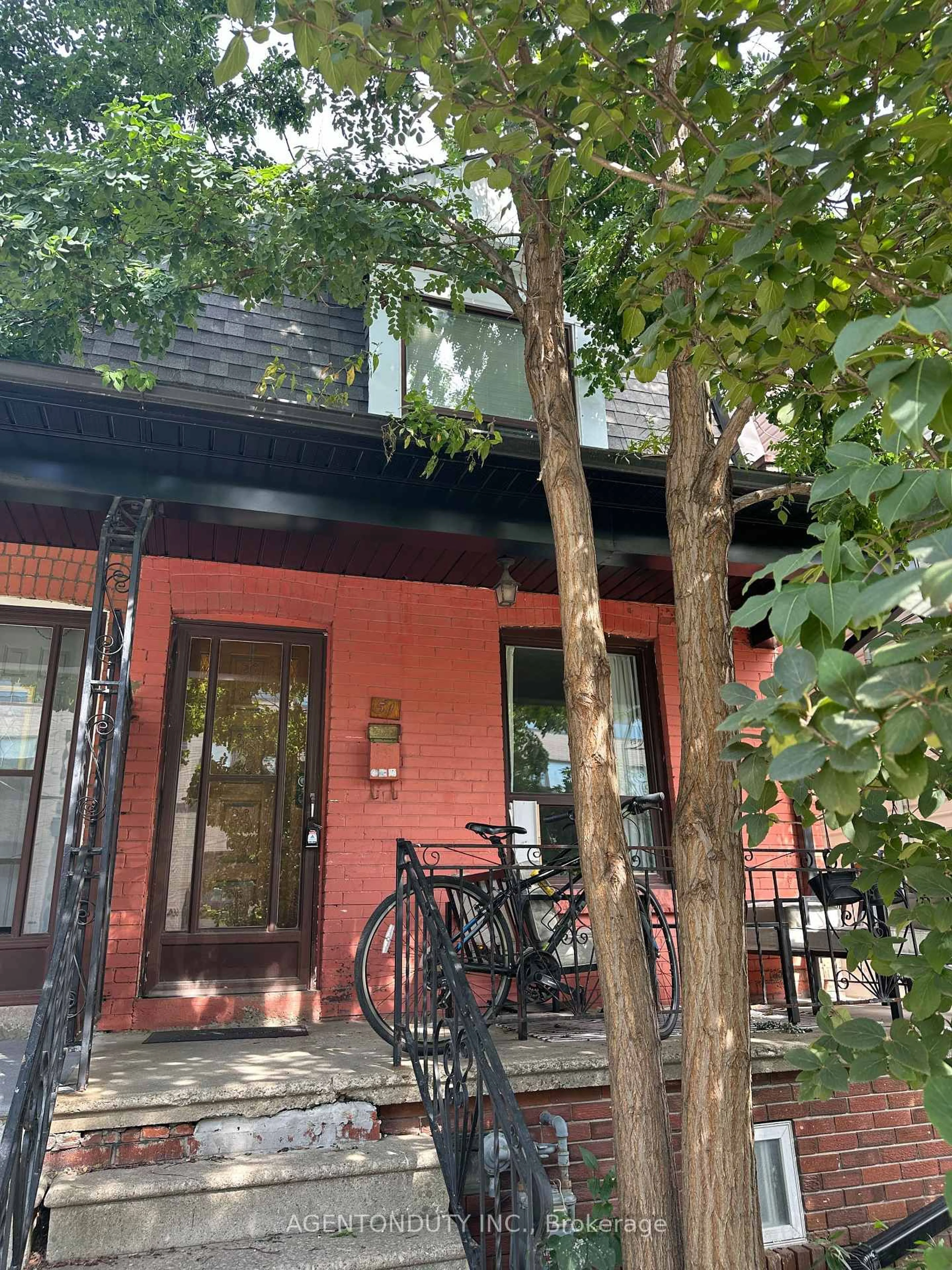 Unknown for 51 Perth Ave, Toronto Ontario M6R 2C1