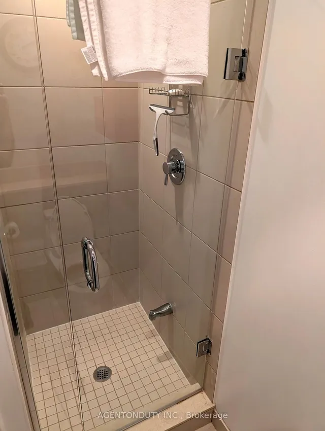 35 Balmuto St #1009, Toronto 2