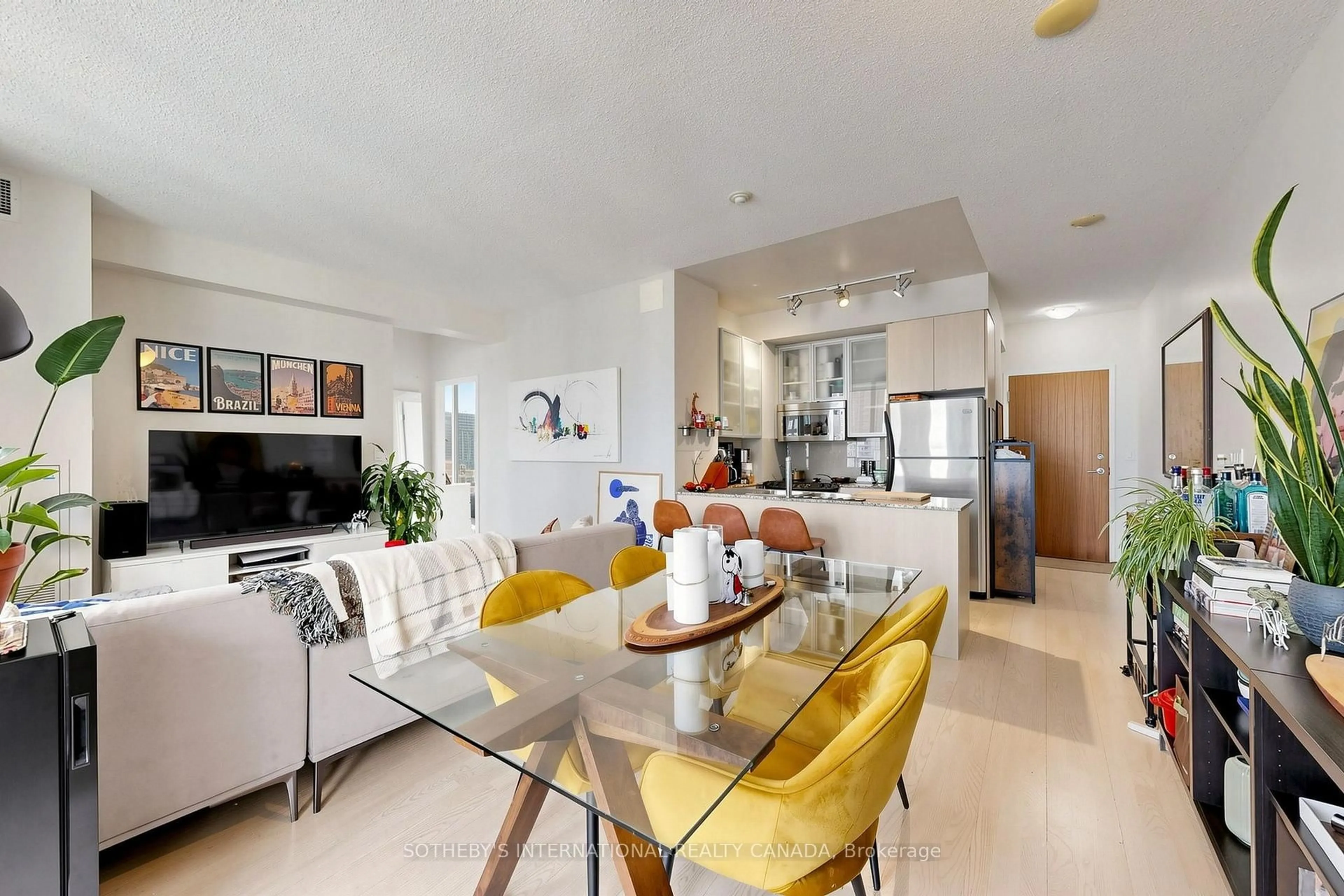 Open concept kitchen, unknown for 33 Lombard St #1606, Toronto Ontario M5C 3H8
