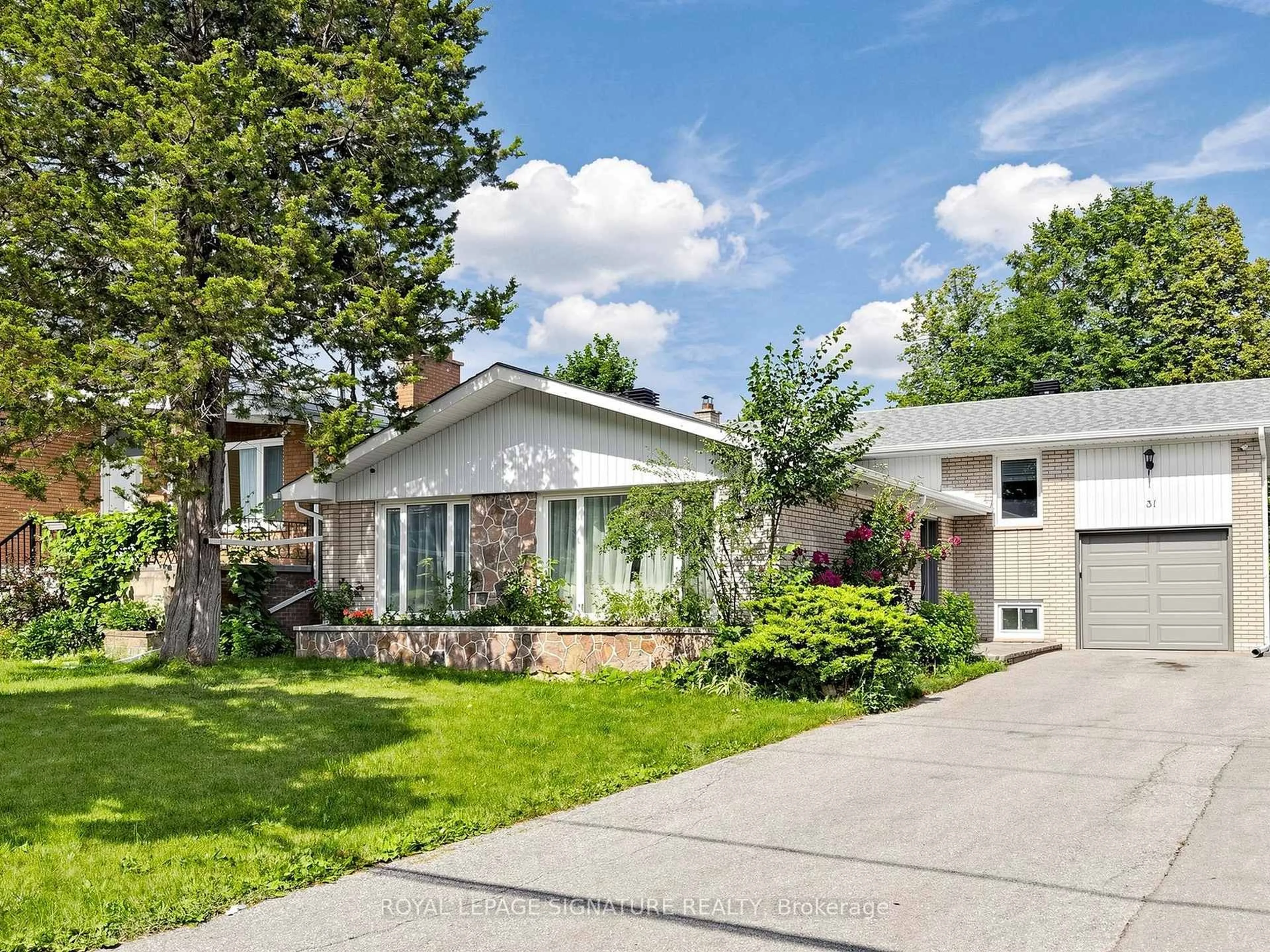 Home with vinyl exterior material, street for 31 Tollerton Ave, Toronto Ontario M2K 2H1