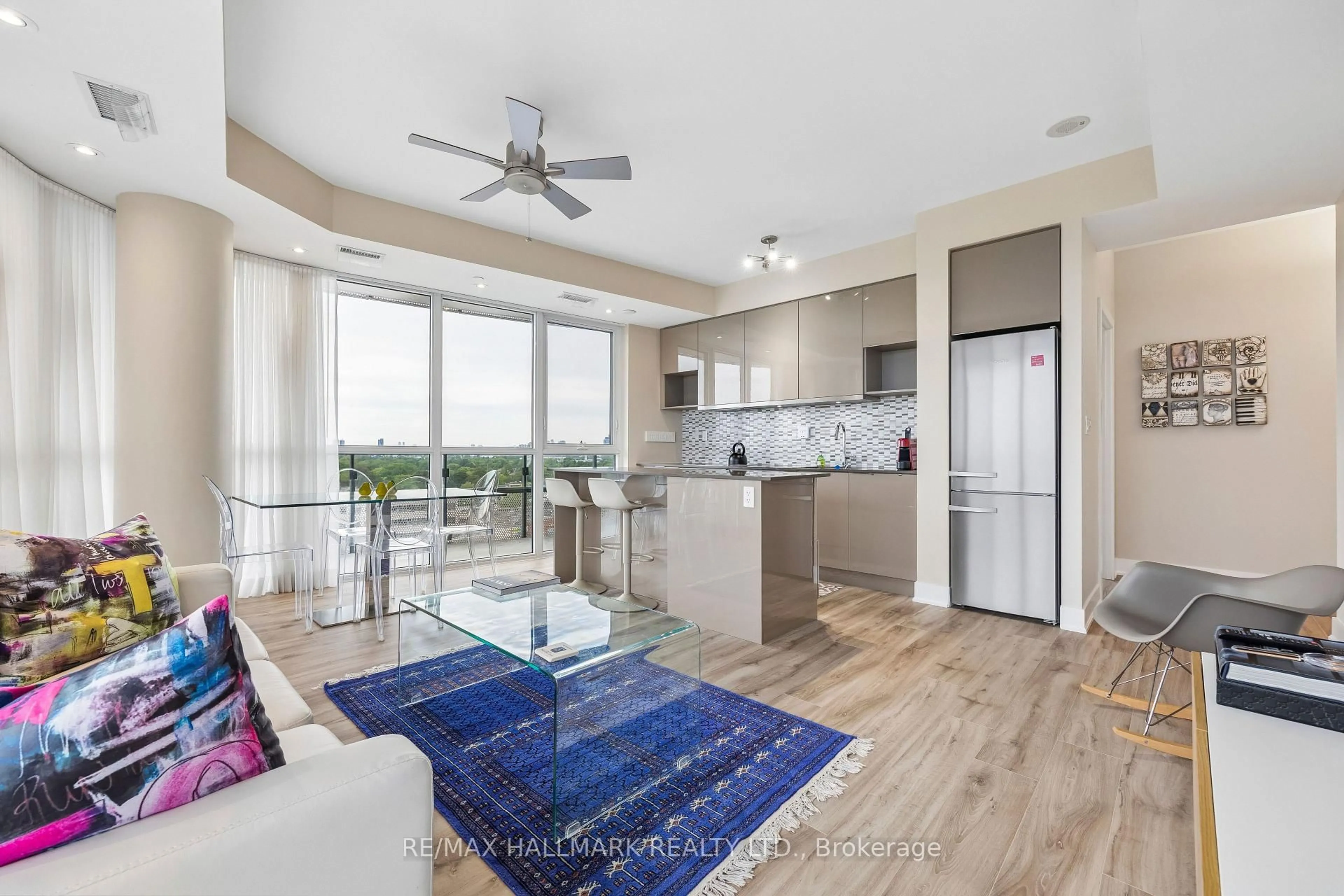 Open concept kitchen, unknown for 99 The Donway #924, Toronto Ontario M3C 0N8