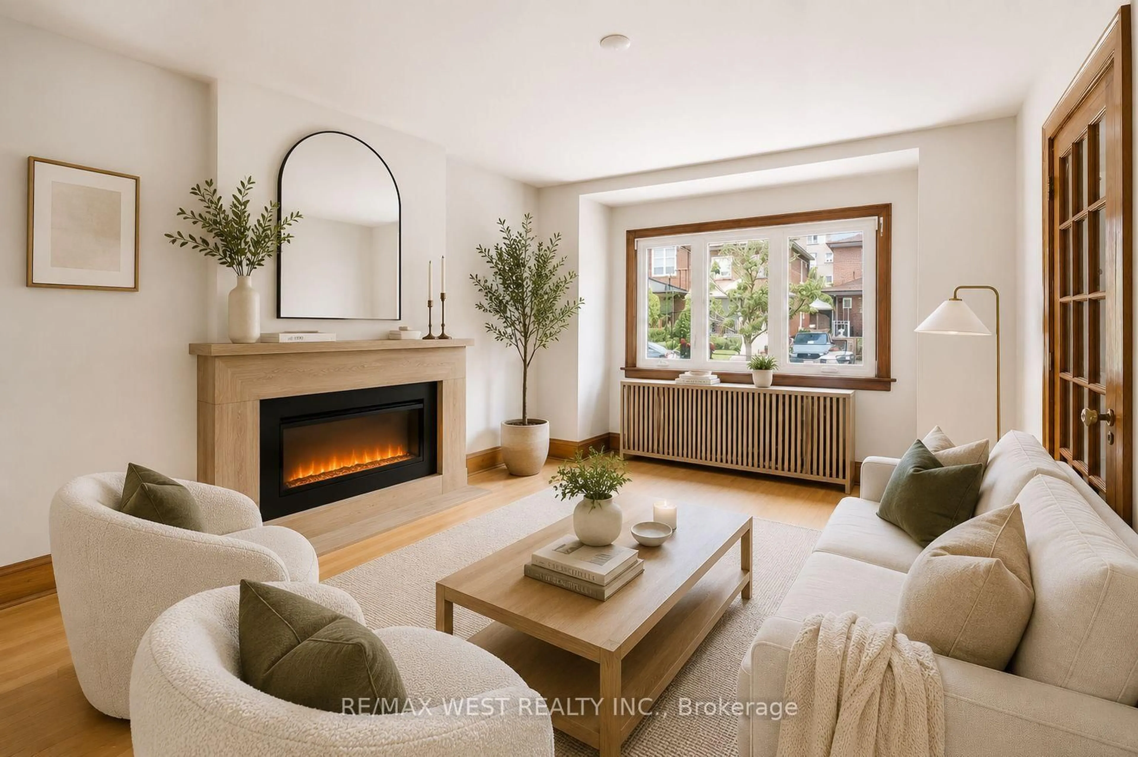 Living room with furniture, unknown for 280 Westmount Ave, Toronto Ontario M6E 3N1