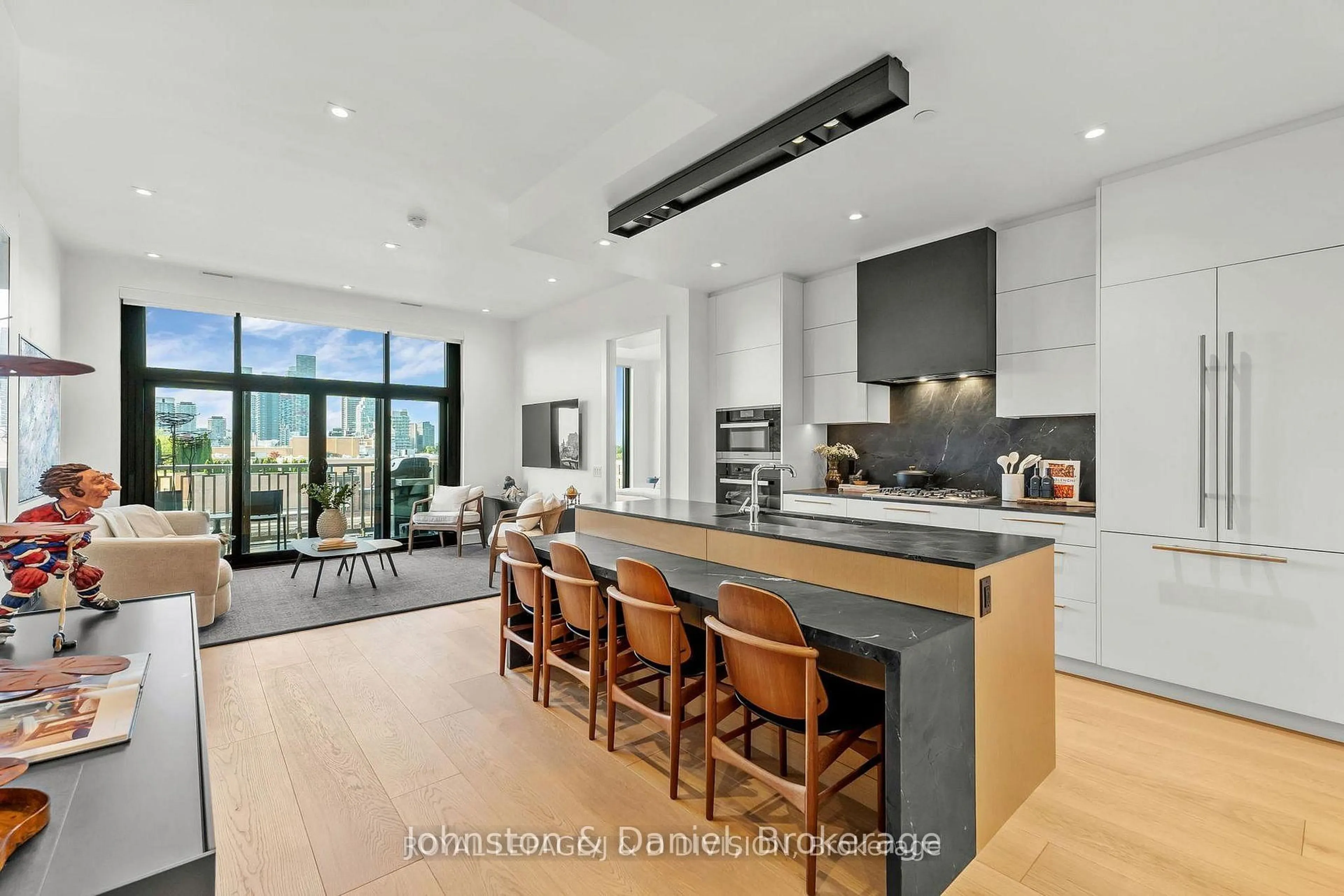 Open concept kitchen, unknown for 1 Strathgowan Ave #710, Toronto Ontario M4N 0B3